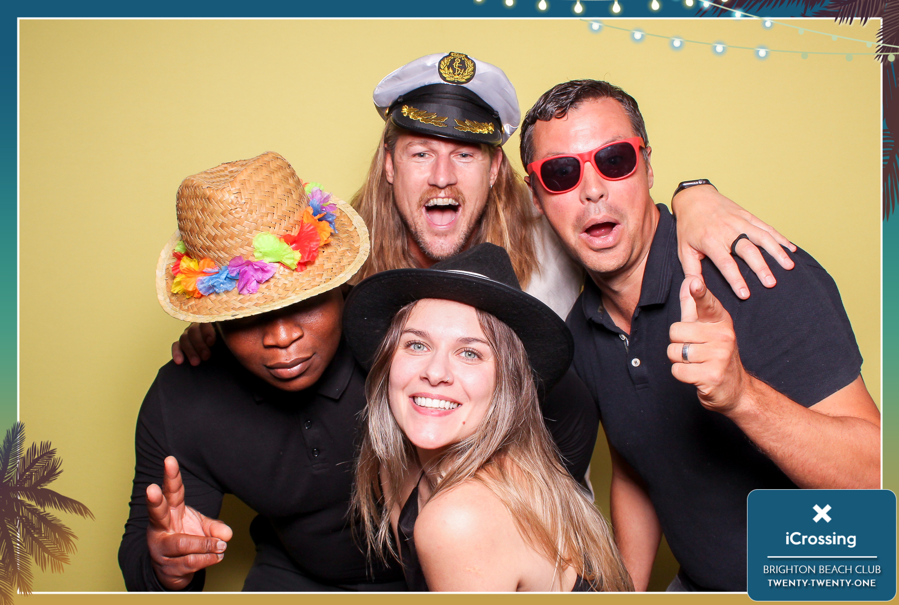 iCrossing Summer Party - Classic Open Booth | View more photos from the event at gallery.freshbooths.com/u/FreshBooths/iCrossing-Summer-Party-Classic-Open-Booth-0
