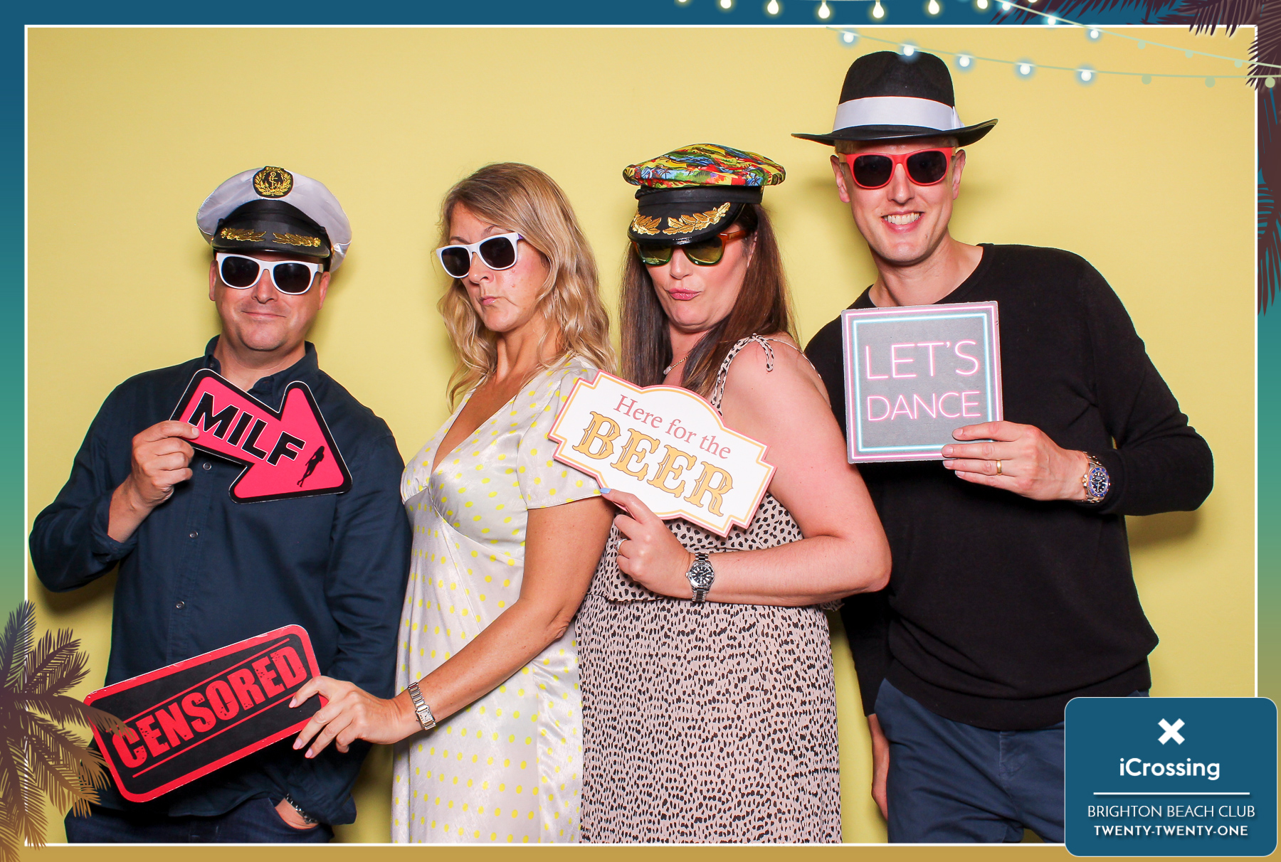 iCrossing Summer Party - Classic Open Booth | View more photos from the event at gallery.freshbooths.com/u/FreshBooths/iCrossing-Summer-Party-Classic-Open-Booth-0