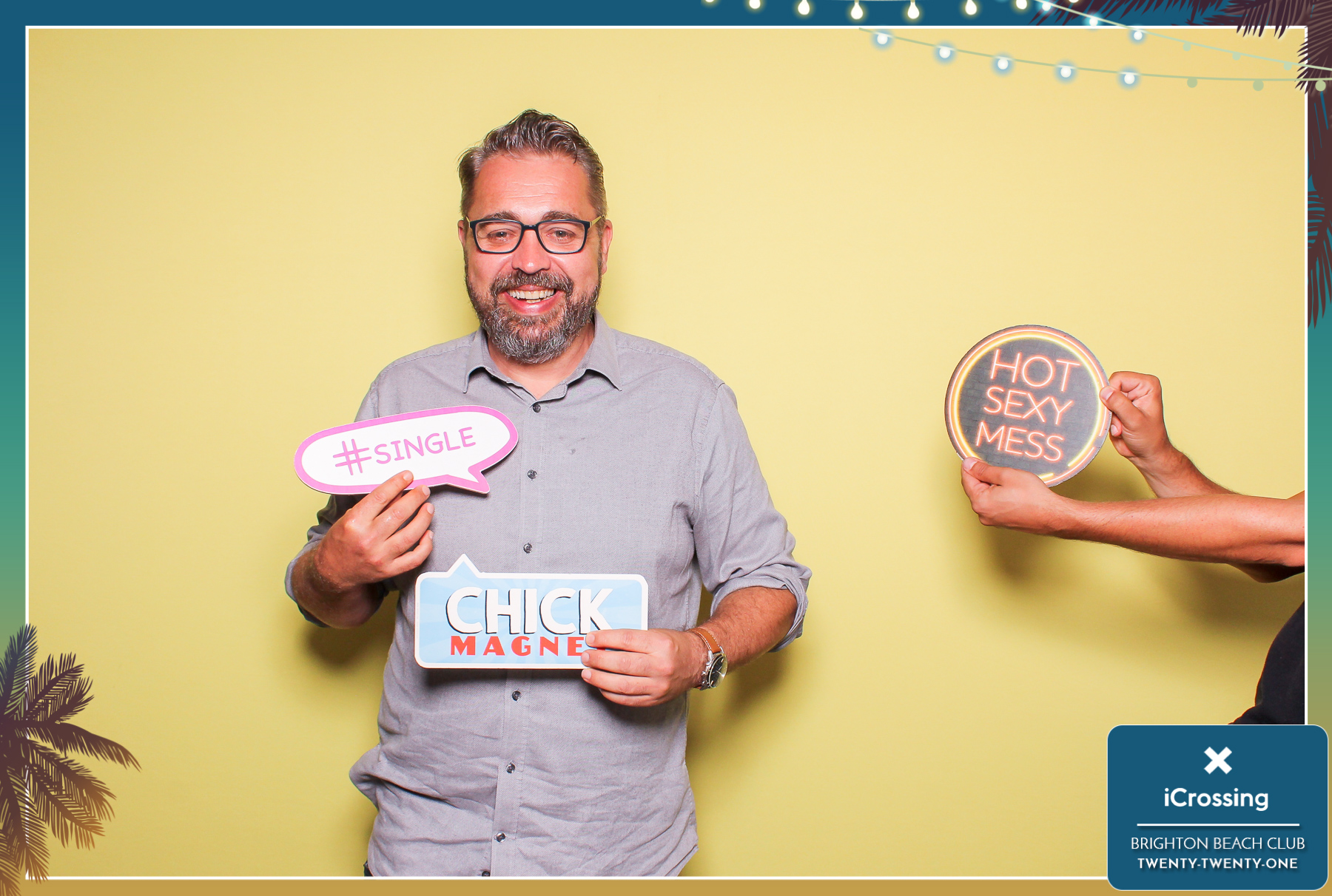 iCrossing Summer Party - Classic Open Booth | View more photos from the event at gallery.freshbooths.com/u/FreshBooths/iCrossing-Summer-Party-Classic-Open-Booth-0