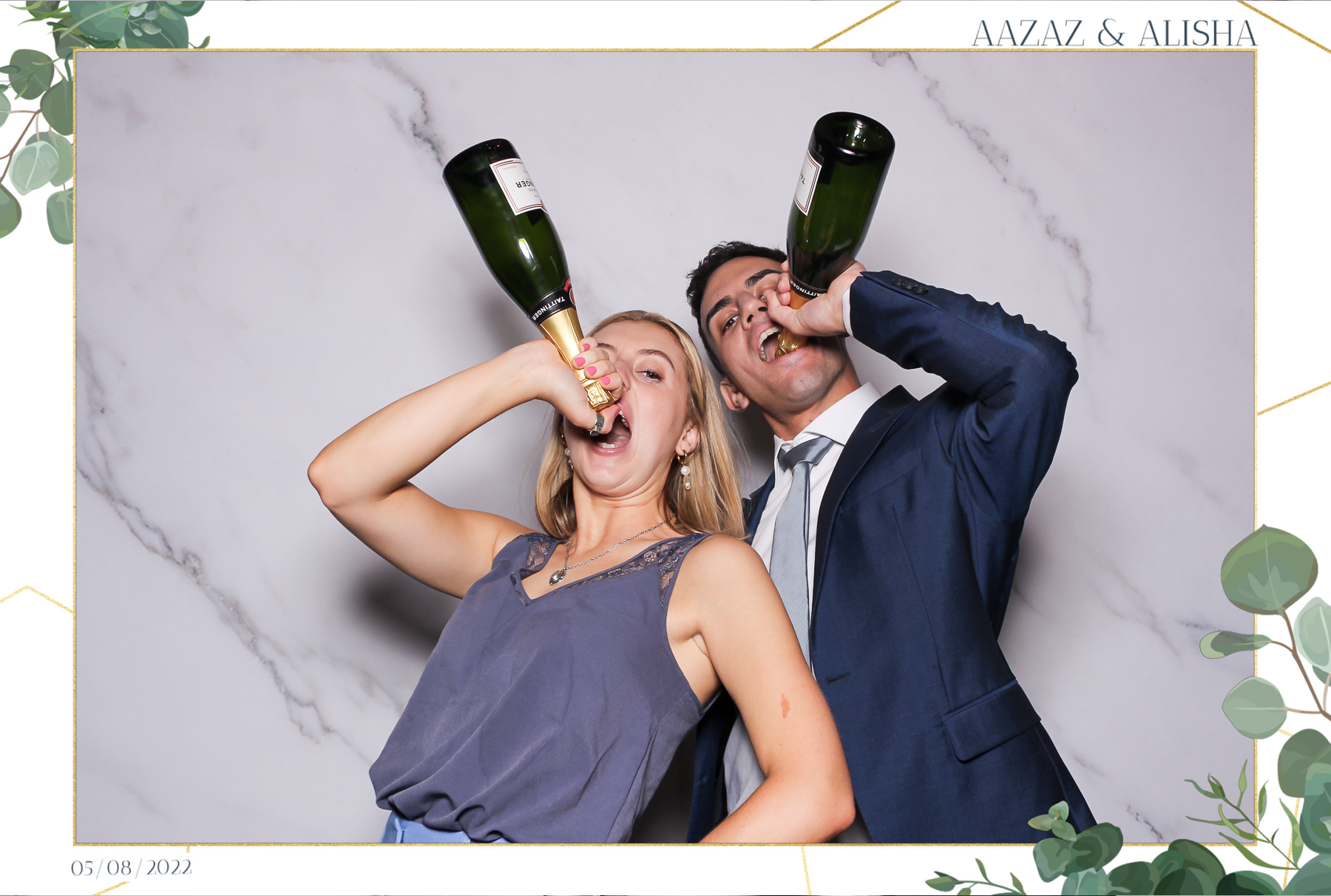 Aazaz & Alisha - Classic Open Booth | View more photos from the event at gallery.freshbooths.com/u/FreshBooths/Aazaz-Alisha-Classic-Open-Booth