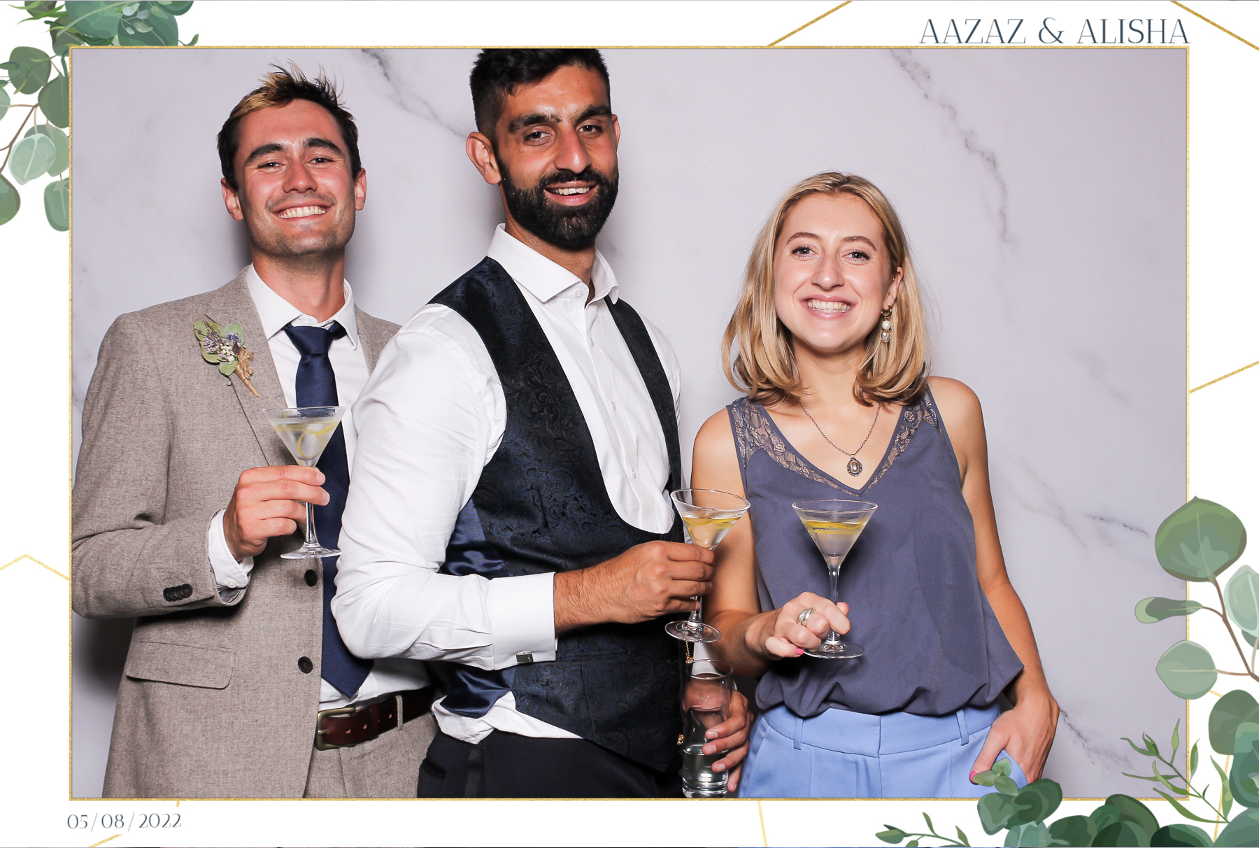 Aazaz & Alisha - Classic Open Booth | View more photos from the event at gallery.freshbooths.com/u/FreshBooths/Aazaz-Alisha-Classic-Open-Booth