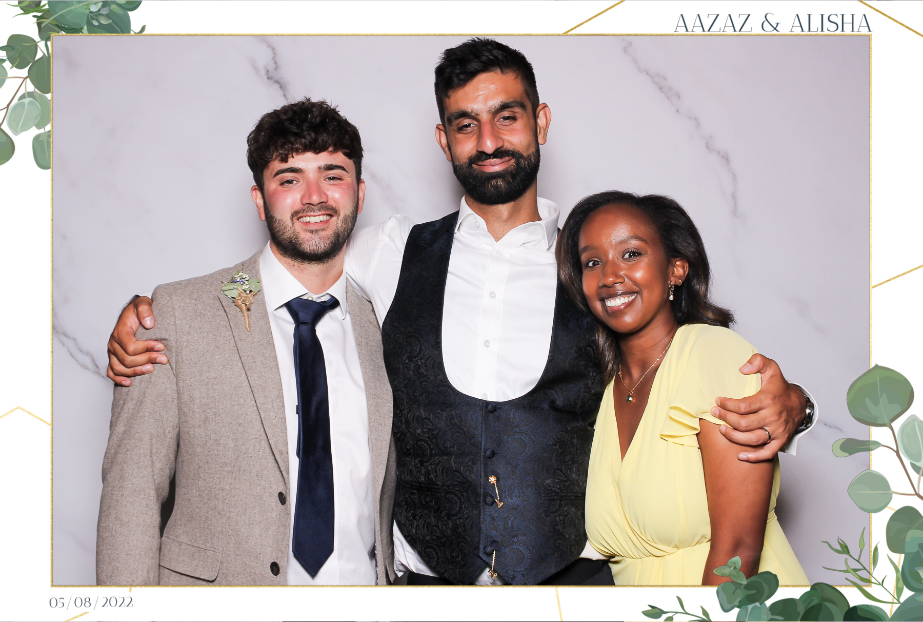 Aazaz & Alisha - Classic Open Booth | View more photos from the event at gallery.freshbooths.com/u/FreshBooths/Aazaz-Alisha-Classic-Open-Booth