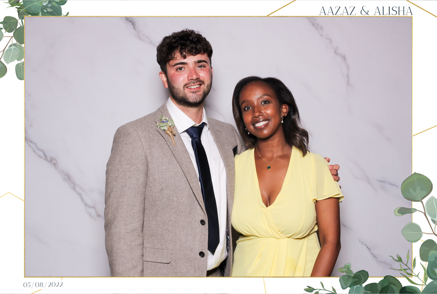 Aazaz & Alisha - Classic Open Booth | View more photos from the event at gallery.freshbooths.com/u/FreshBooths/Aazaz-Alisha-Classic-Open-Booth