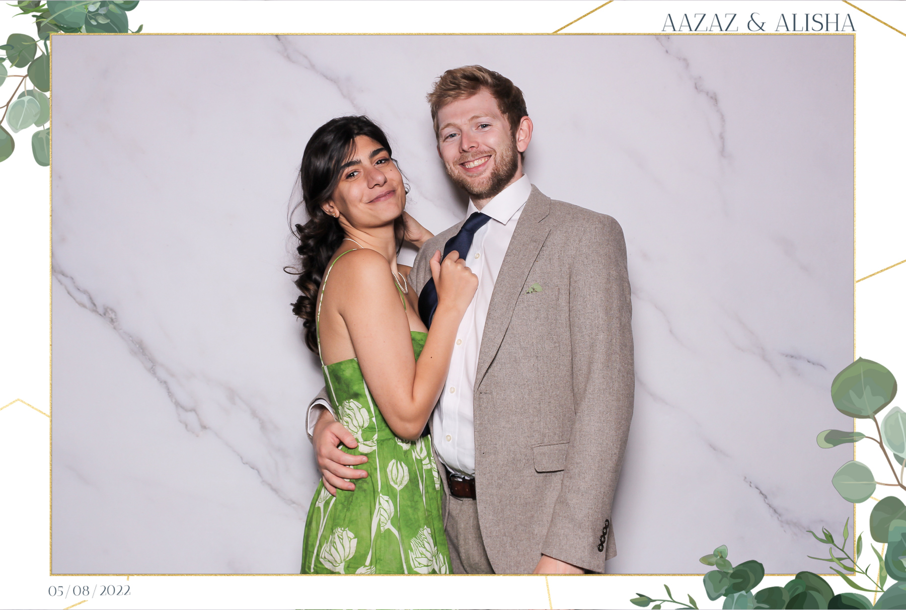 Aazaz & Alisha - Classic Open Booth | View more photos from the event at gallery.freshbooths.com/u/FreshBooths/Aazaz-Alisha-Classic-Open-Booth