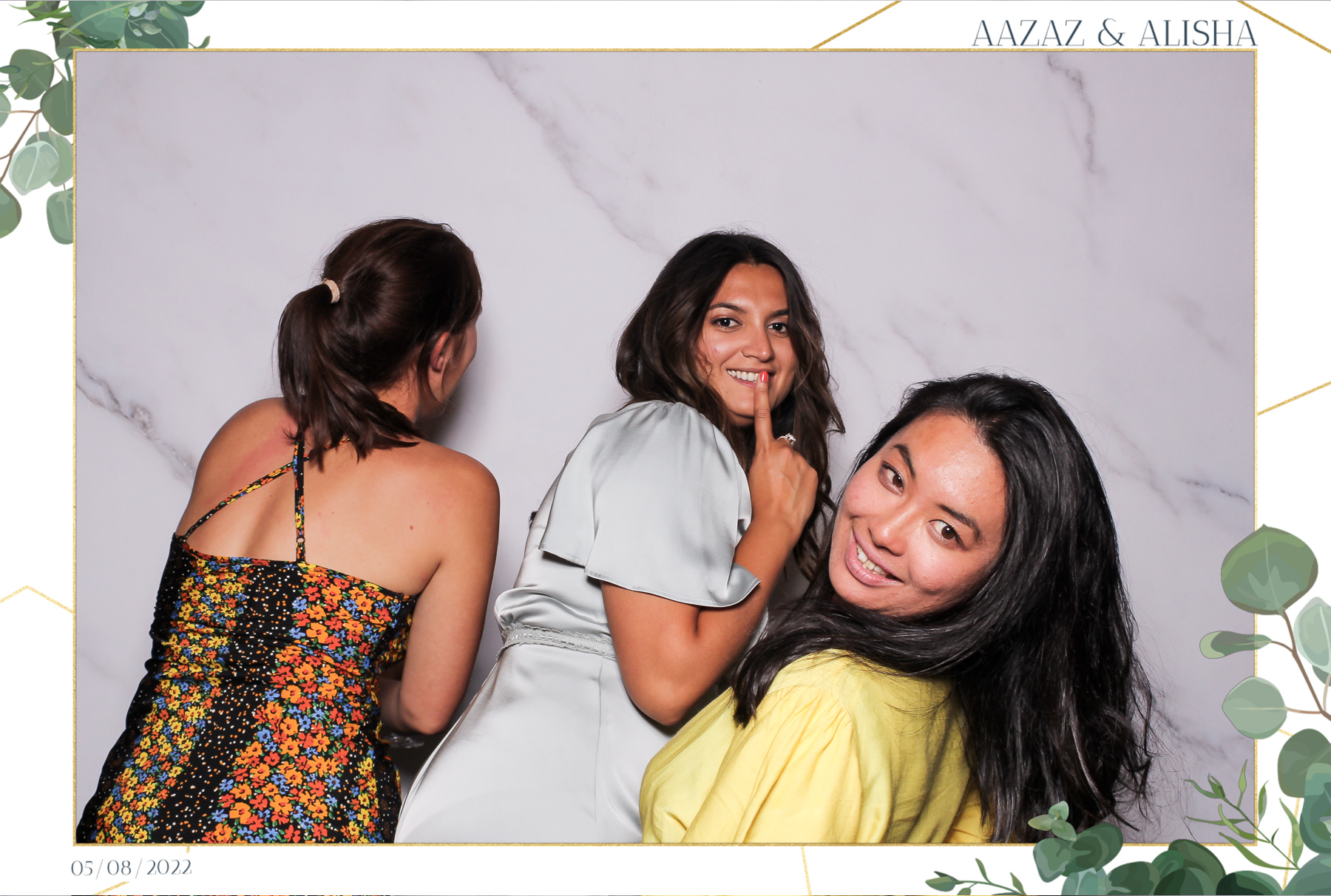 Aazaz & Alisha - Classic Open Booth | View more photos from the event at gallery.freshbooths.com/u/FreshBooths/Aazaz-Alisha-Classic-Open-Booth