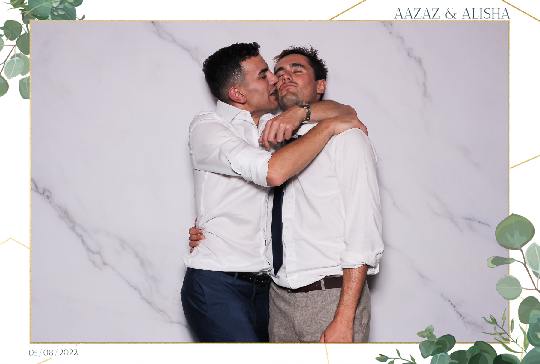Aazaz & Alisha - Classic Open Booth | View more photos from the event at gallery.freshbooths.com/u/FreshBooths/Aazaz-Alisha-Classic-Open-Booth