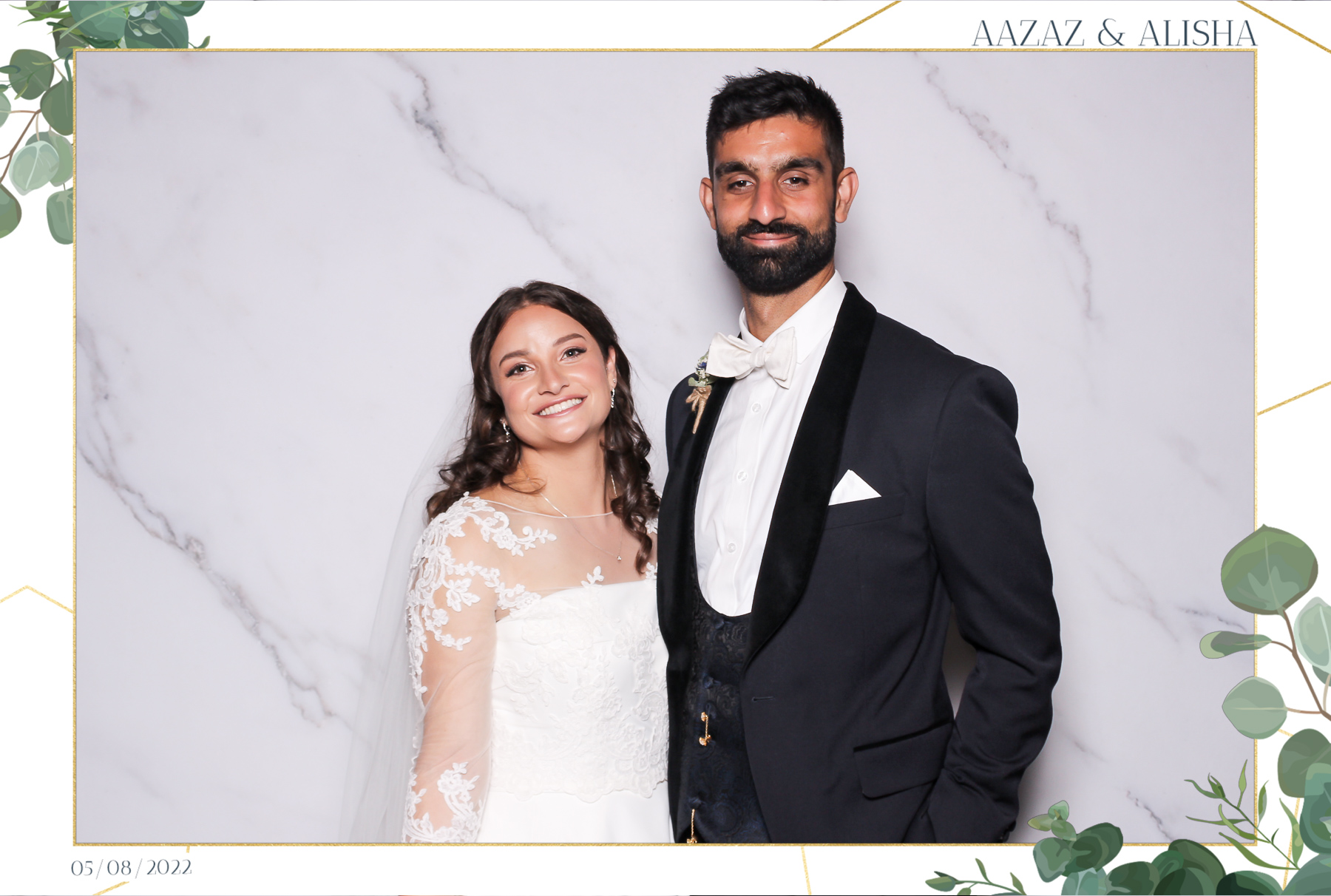 Aazaz & Alisha - Classic Open Booth | View more photos from the event at gallery.freshbooths.com/u/FreshBooths/Aazaz-Alisha-Classic-Open-Booth