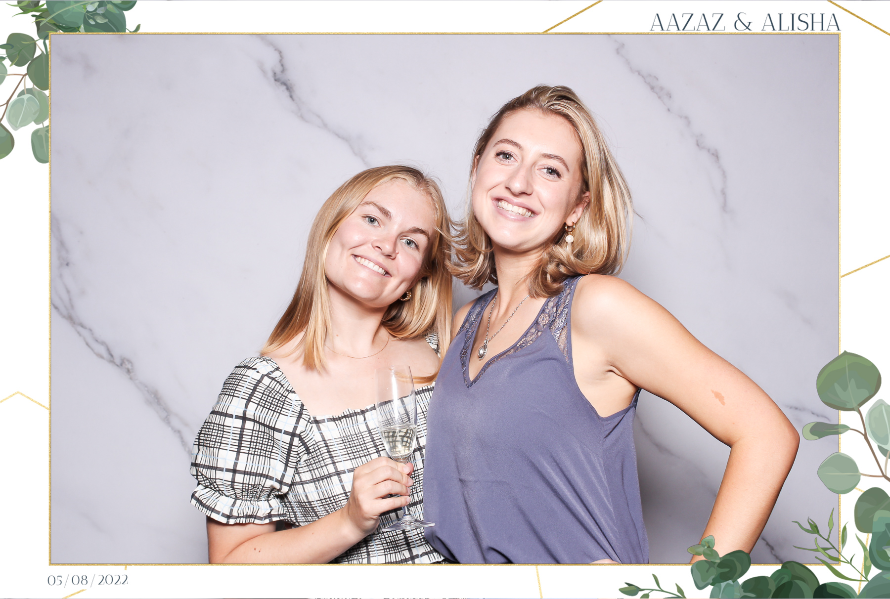 Aazaz & Alisha - Classic Open Booth | View more photos from the event at gallery.freshbooths.com/u/FreshBooths/Aazaz-Alisha-Classic-Open-Booth