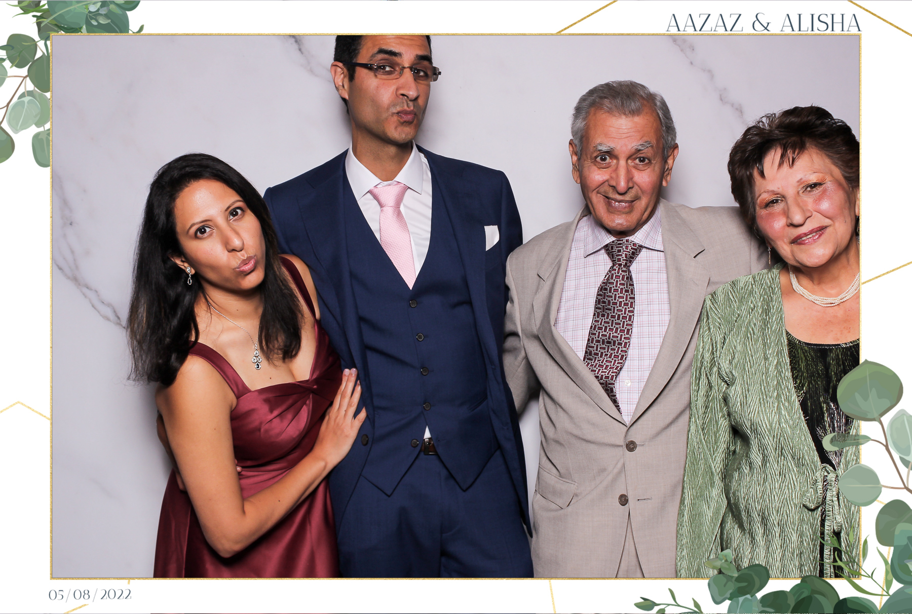 Aazaz & Alisha - Classic Open Booth | View more photos from the event at gallery.freshbooths.com/u/FreshBooths/Aazaz-Alisha-Classic-Open-Booth