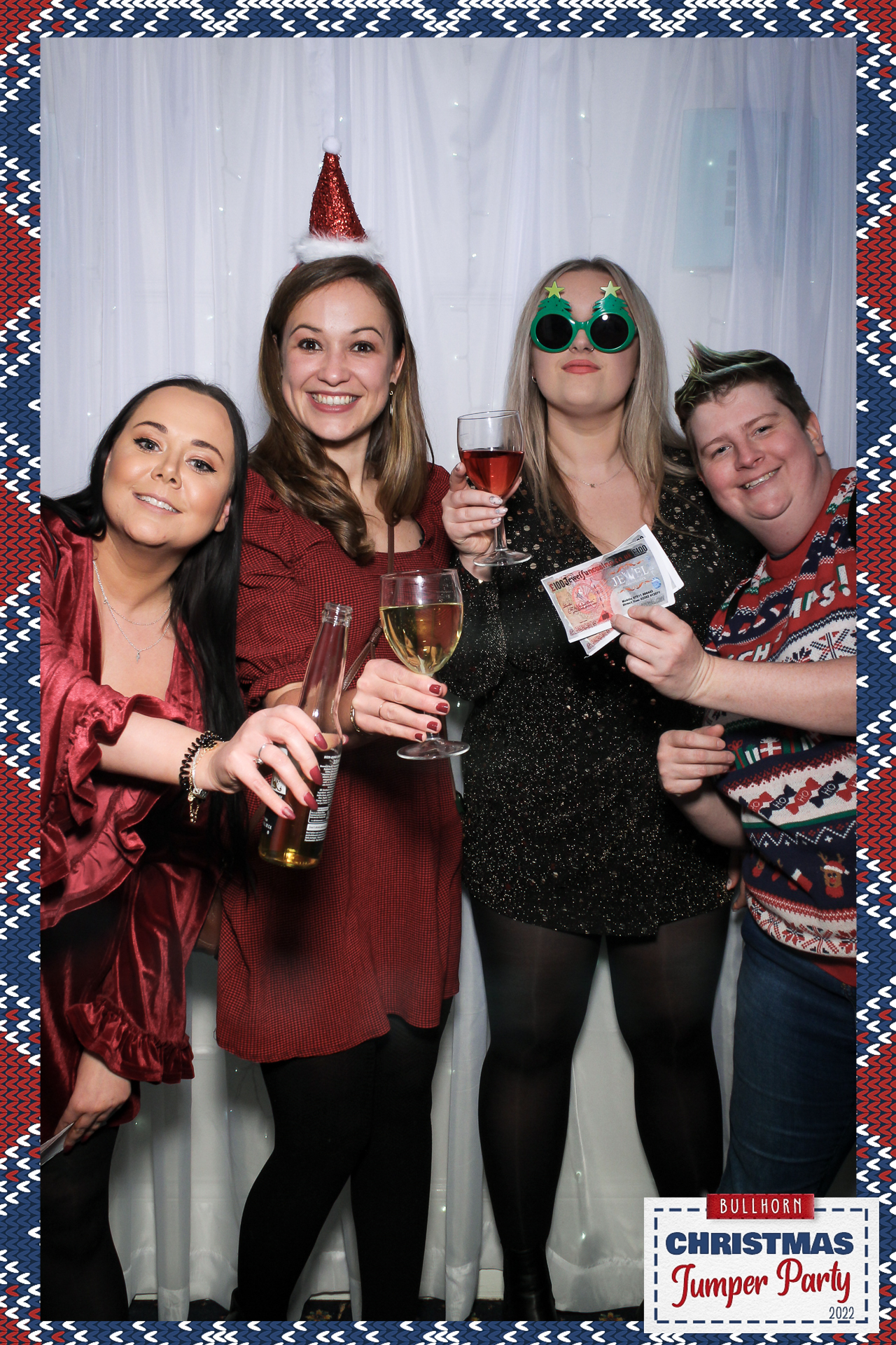 Bullhorn Xmas Party - Selfie Mirror | View more photos from the event at gallery.freshbooths.com/u/FreshBooths/Bullhorn-Xmas-Party-Selfie-Mirror