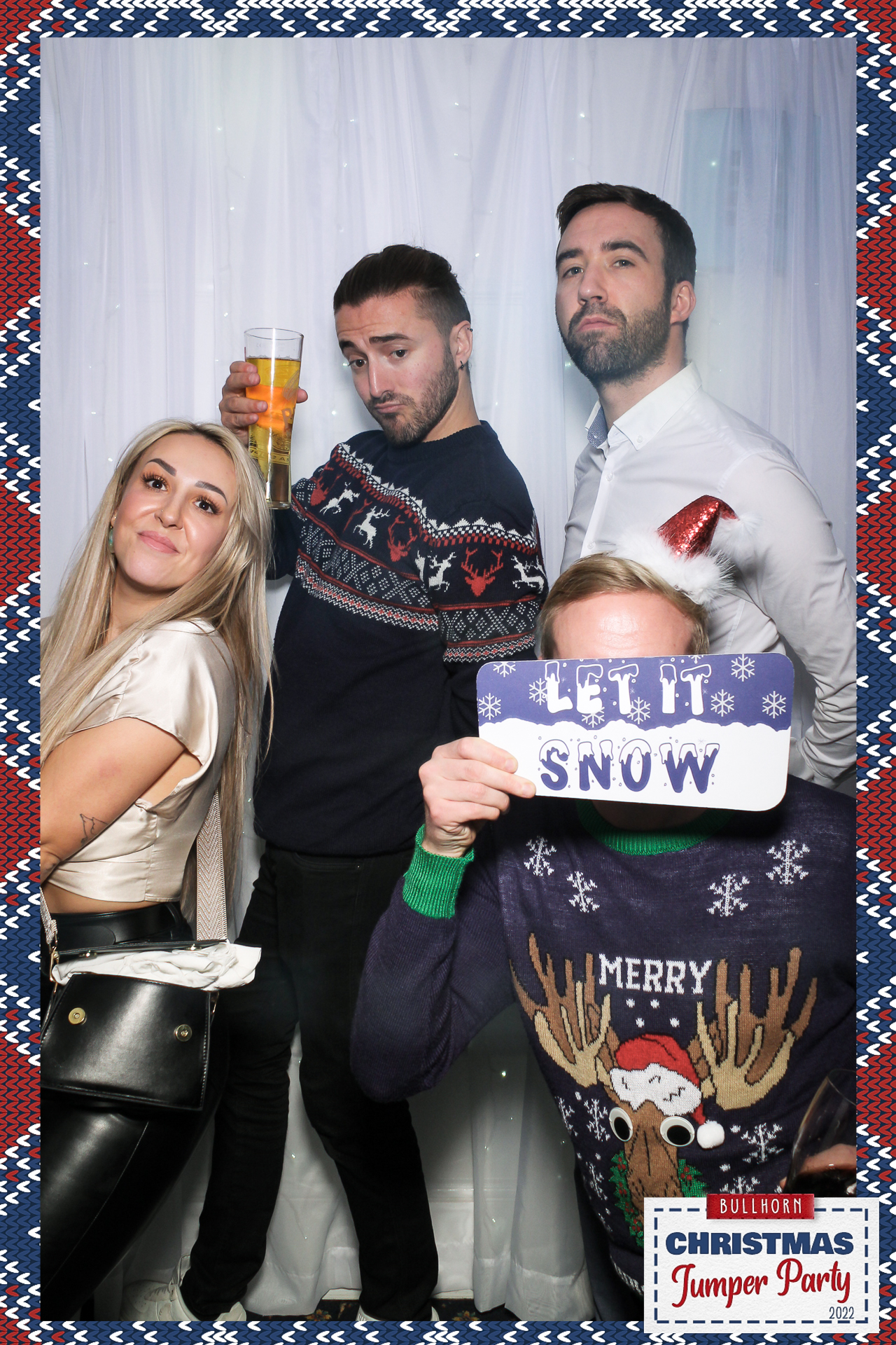 Bullhorn Xmas Party - Selfie Mirror | View more photos from the event at gallery.freshbooths.com/u/FreshBooths/Bullhorn-Xmas-Party-Selfie-Mirror