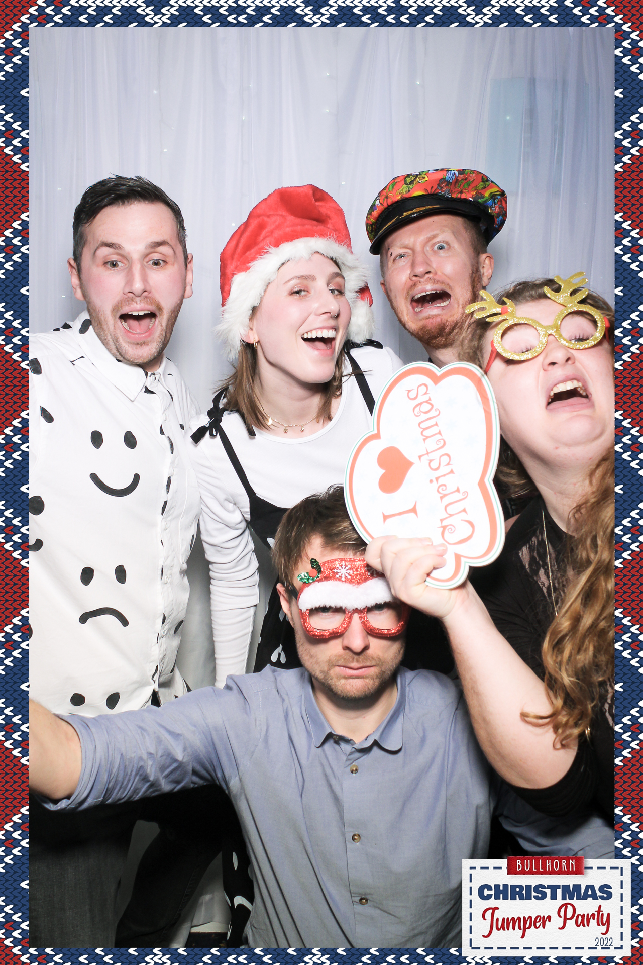 Bullhorn Xmas Party - Selfie Mirror | View more photos from the event at gallery.freshbooths.com/u/FreshBooths/Bullhorn-Xmas-Party-Selfie-Mirror