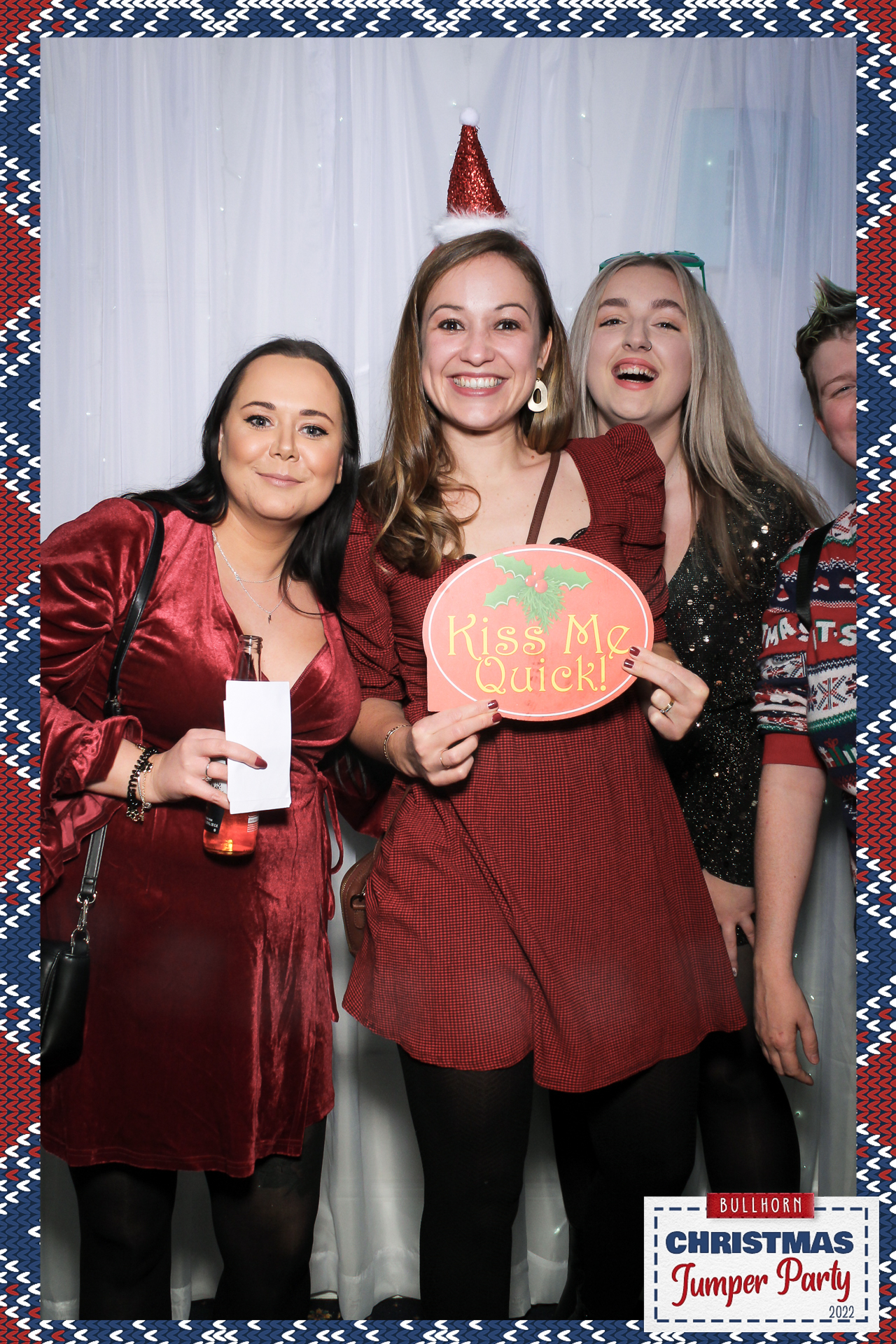 Bullhorn Xmas Party - Selfie Mirror | View more photos from the event at gallery.freshbooths.com/u/FreshBooths/Bullhorn-Xmas-Party-Selfie-Mirror