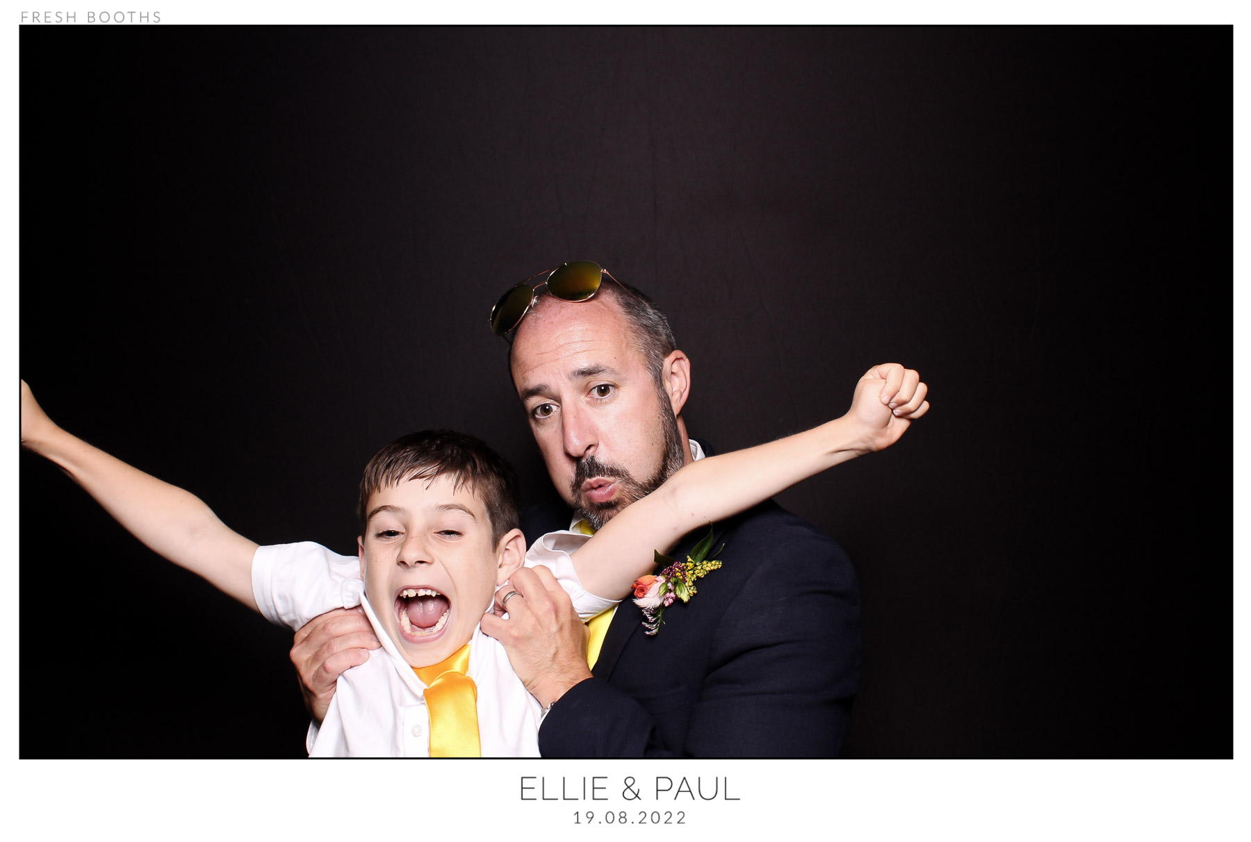 Ellie & Paul - classic Open Booth | View more photos from the event at gallery.freshbooths.com/u/FreshBooths/Ellie-Paul-classic-Open-Booth