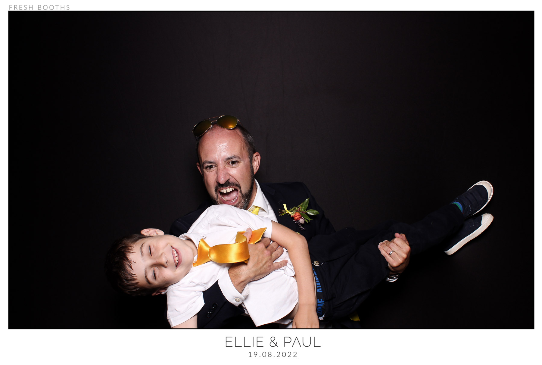 Ellie & Paul - classic Open Booth | View more photos from the event at gallery.freshbooths.com/u/FreshBooths/Ellie-Paul-classic-Open-Booth
