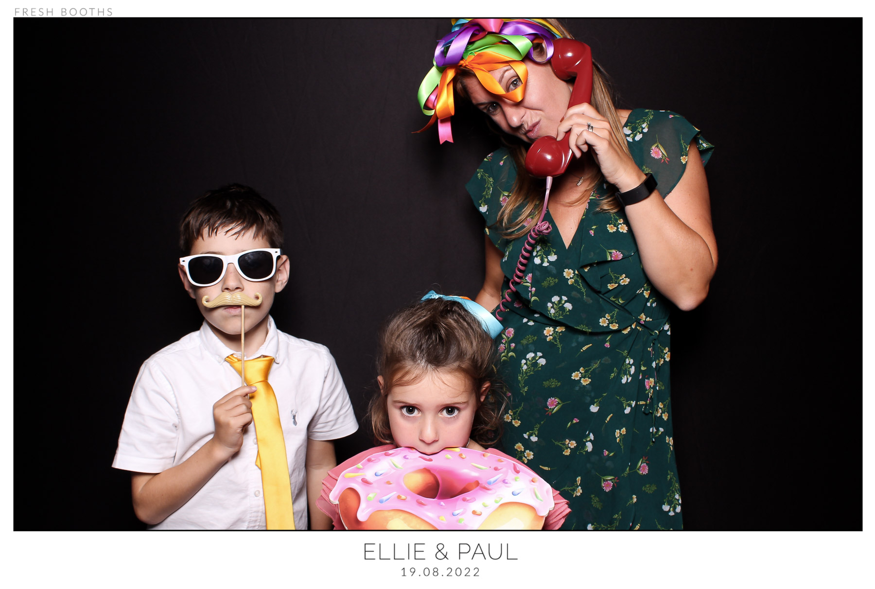 Ellie & Paul - classic Open Booth | View more photos from the event at gallery.freshbooths.com/u/FreshBooths/Ellie-Paul-classic-Open-Booth