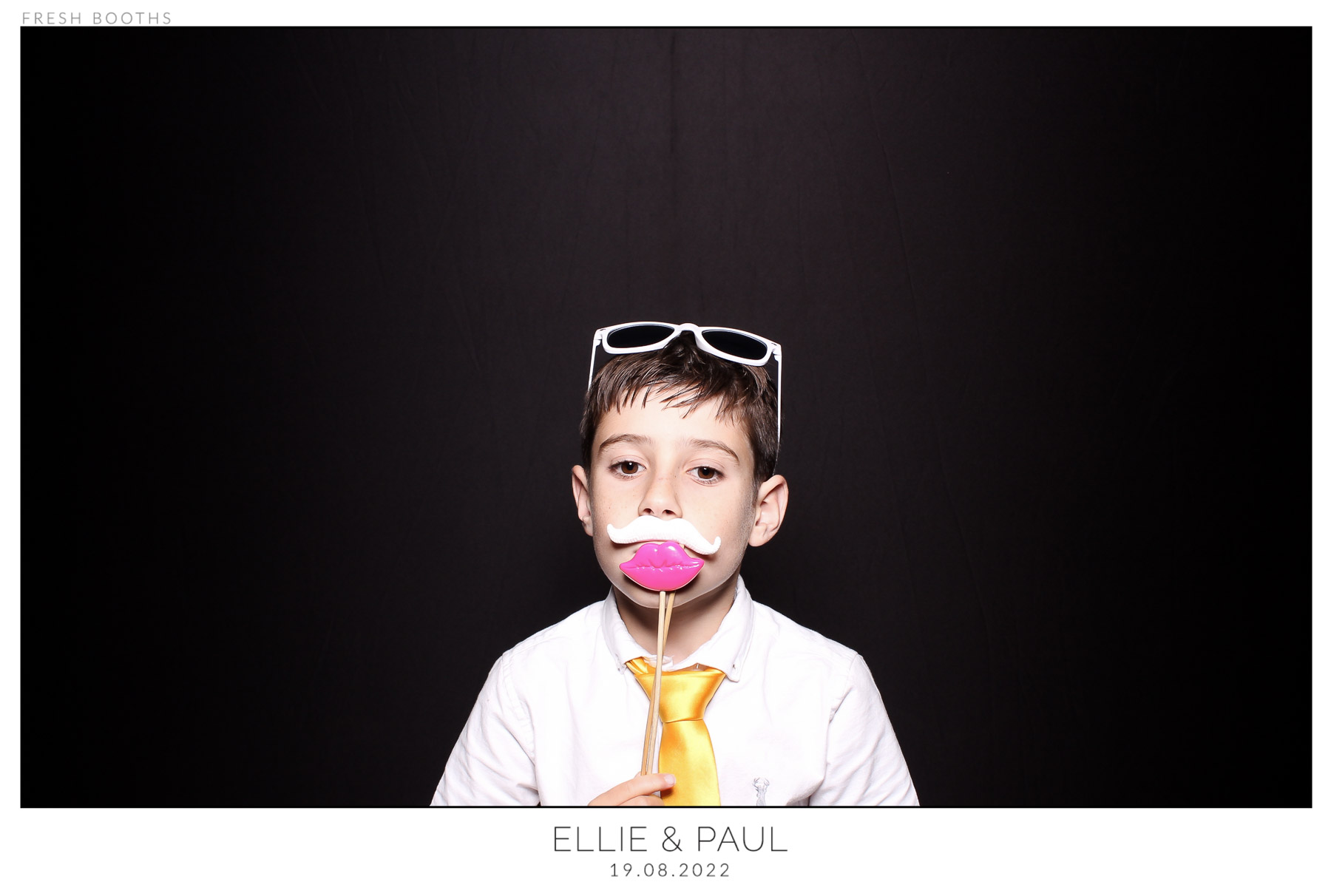 Ellie & Paul - classic Open Booth | View more photos from the event at gallery.freshbooths.com/u/FreshBooths/Ellie-Paul-classic-Open-Booth