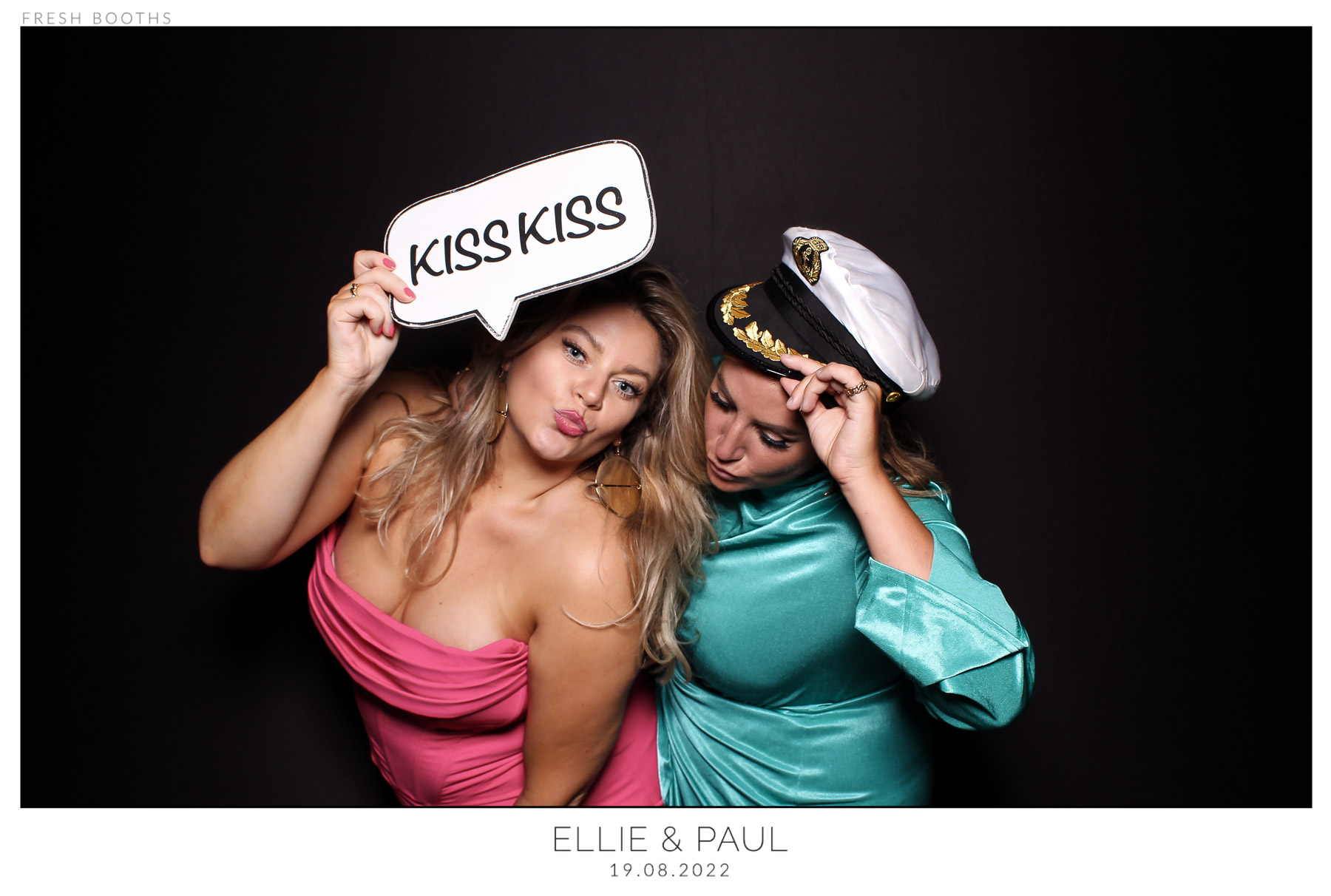 Ellie & Paul - classic Open Booth | View more photos from the event at gallery.freshbooths.com/u/FreshBooths/Ellie-Paul-classic-Open-Booth