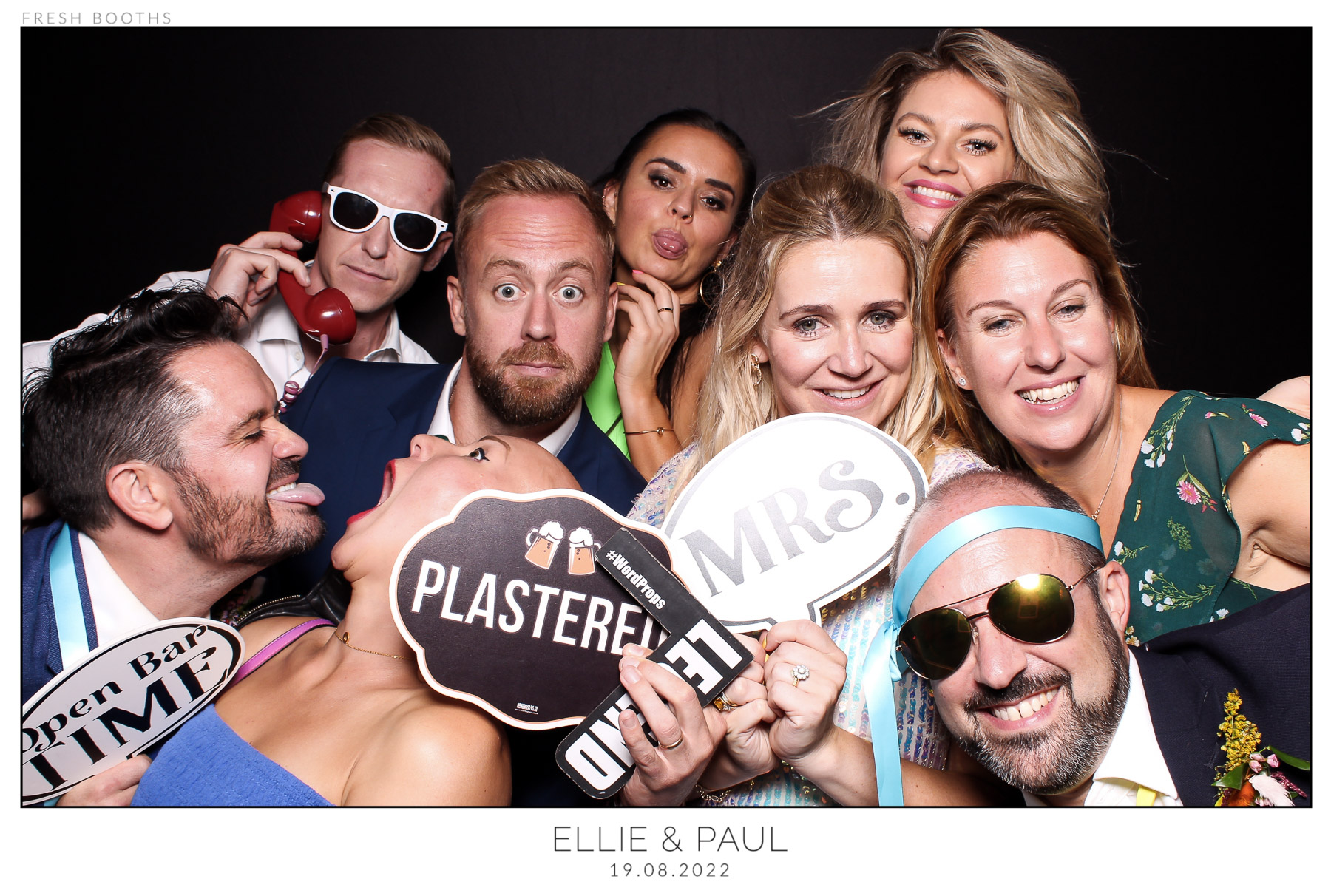Ellie & Paul - classic Open Booth | View more photos from the event at gallery.freshbooths.com/u/FreshBooths/Ellie-Paul-classic-Open-Booth