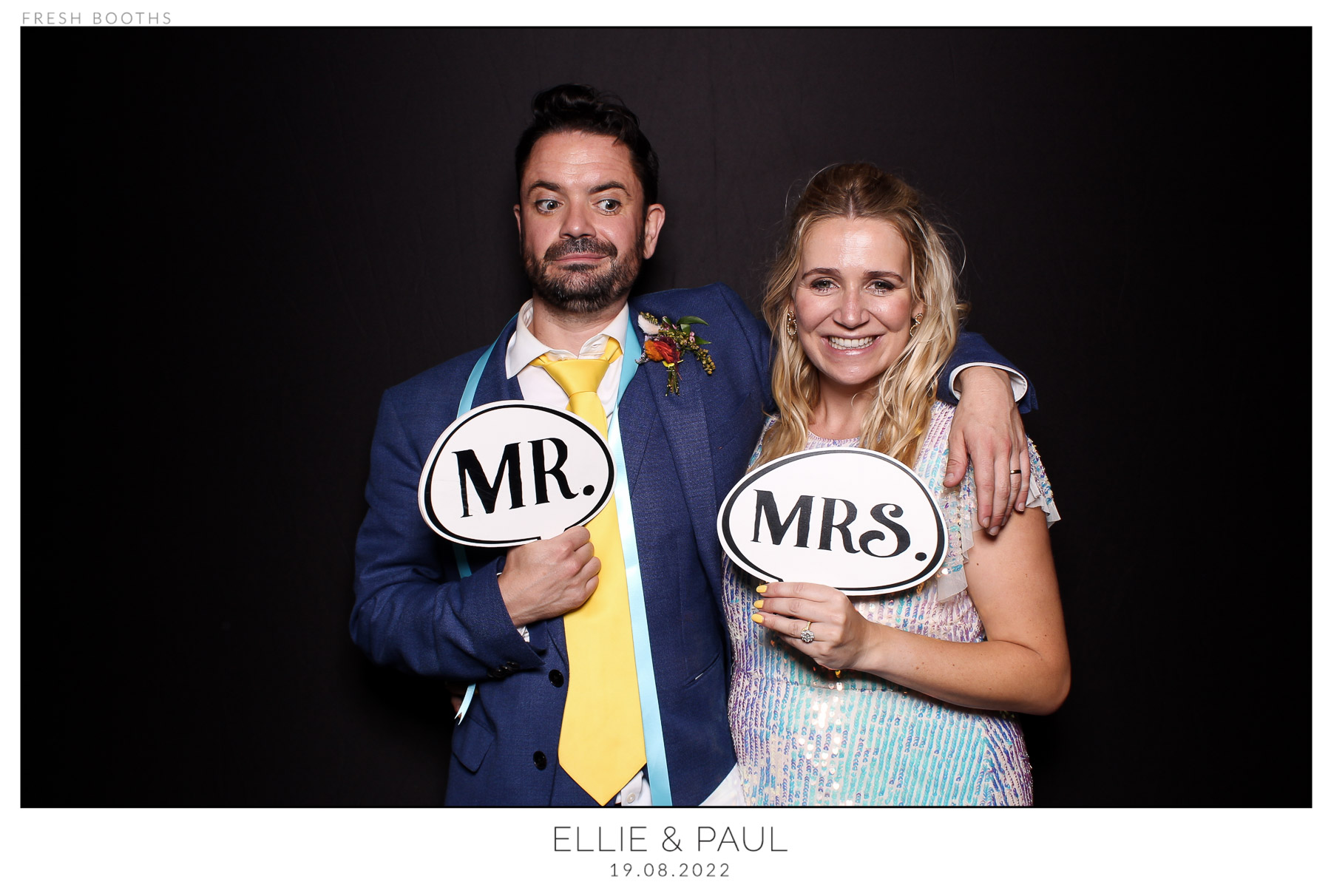 Ellie & Paul - classic Open Booth | View more photos from the event at gallery.freshbooths.com/u/FreshBooths/Ellie-Paul-classic-Open-Booth