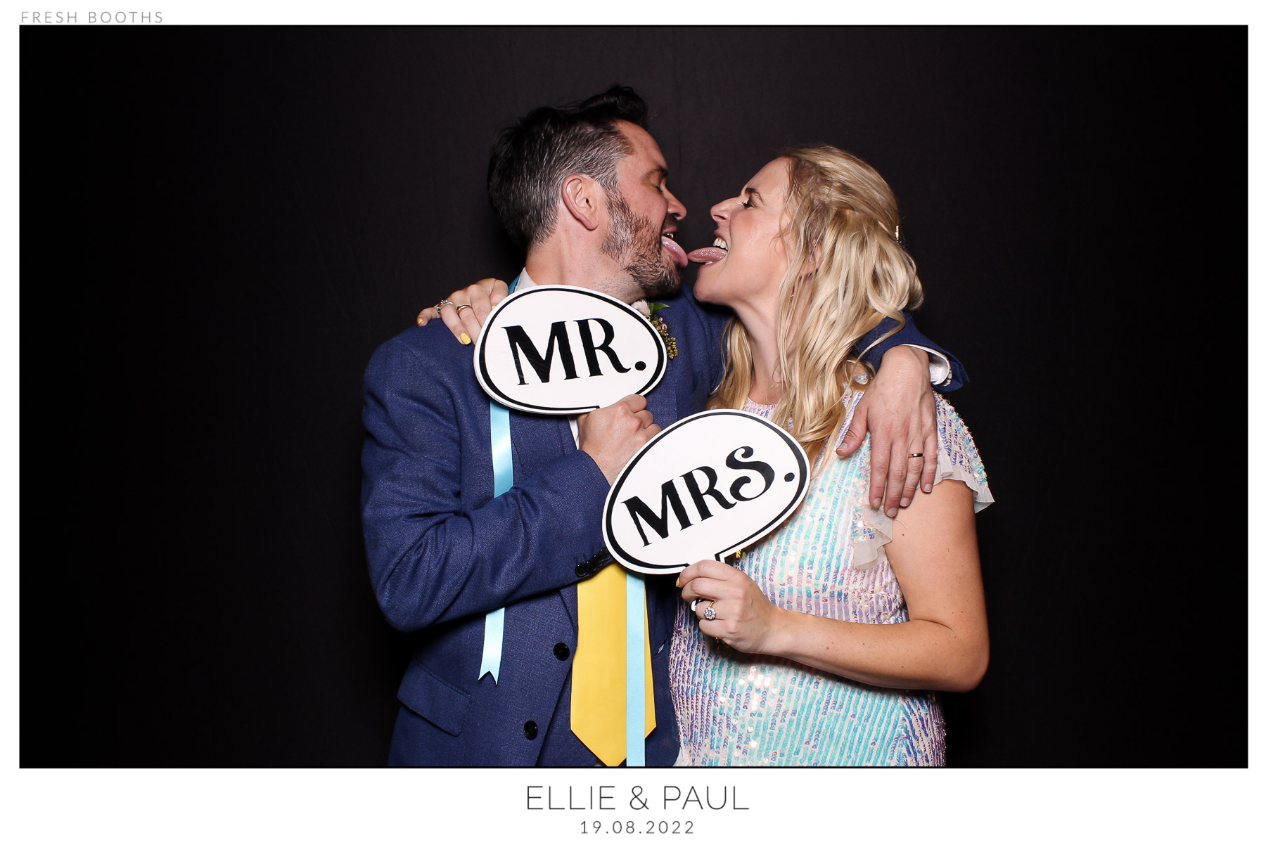 Ellie & Paul - classic Open Booth | View more photos from the event at gallery.freshbooths.com/u/FreshBooths/Ellie-Paul-classic-Open-Booth