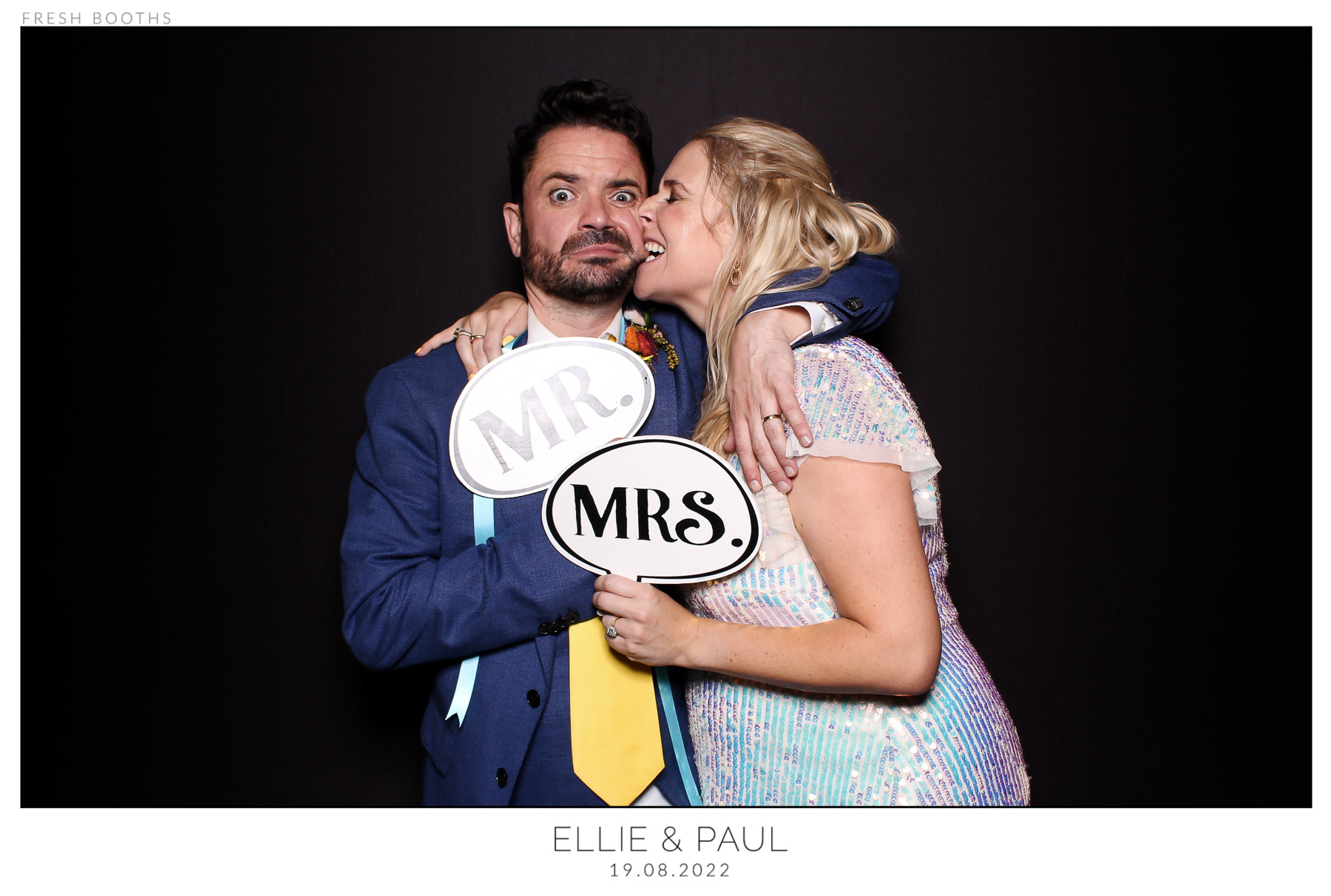 Ellie & Paul - classic Open Booth | View more photos from the event at gallery.freshbooths.com/u/FreshBooths/Ellie-Paul-classic-Open-Booth