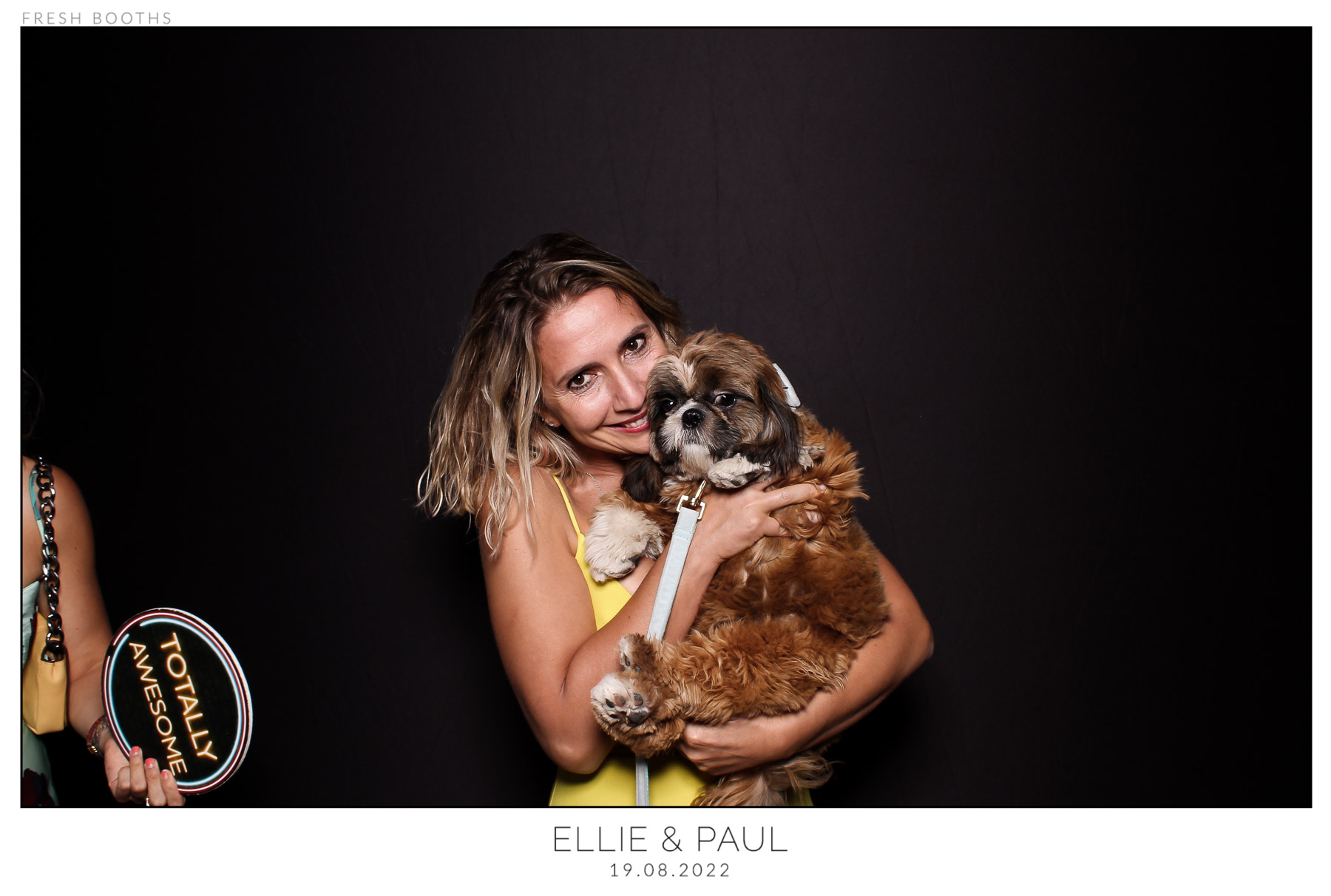 Ellie & Paul - classic Open Booth | View more photos from the event at gallery.freshbooths.com/u/FreshBooths/Ellie-Paul-classic-Open-Booth