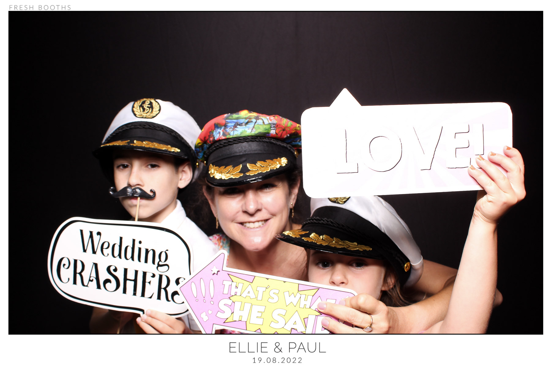 Ellie & Paul - classic Open Booth | View more photos from the event at gallery.freshbooths.com/u/FreshBooths/Ellie-Paul-classic-Open-Booth