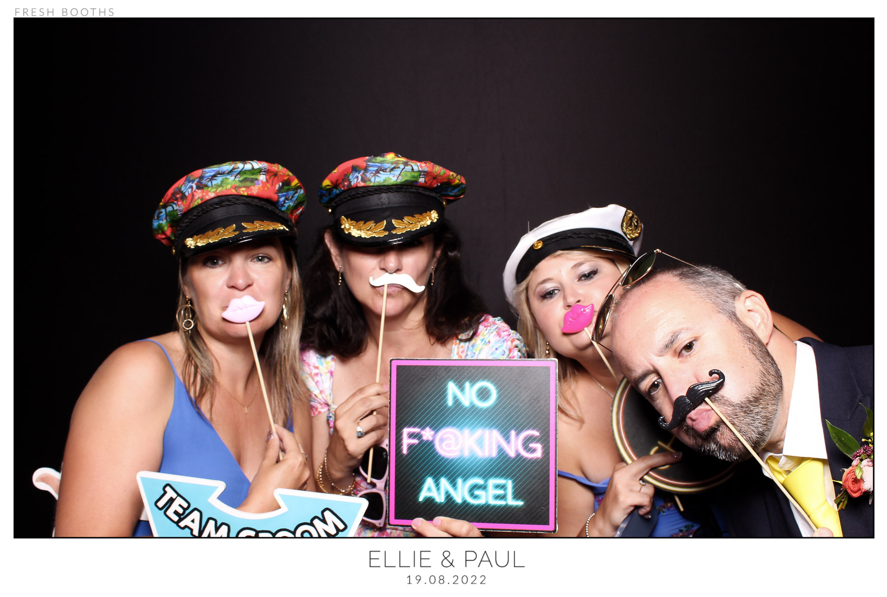 Ellie & Paul - classic Open Booth | View more photos from the event at gallery.freshbooths.com/u/FreshBooths/Ellie-Paul-classic-Open-Booth