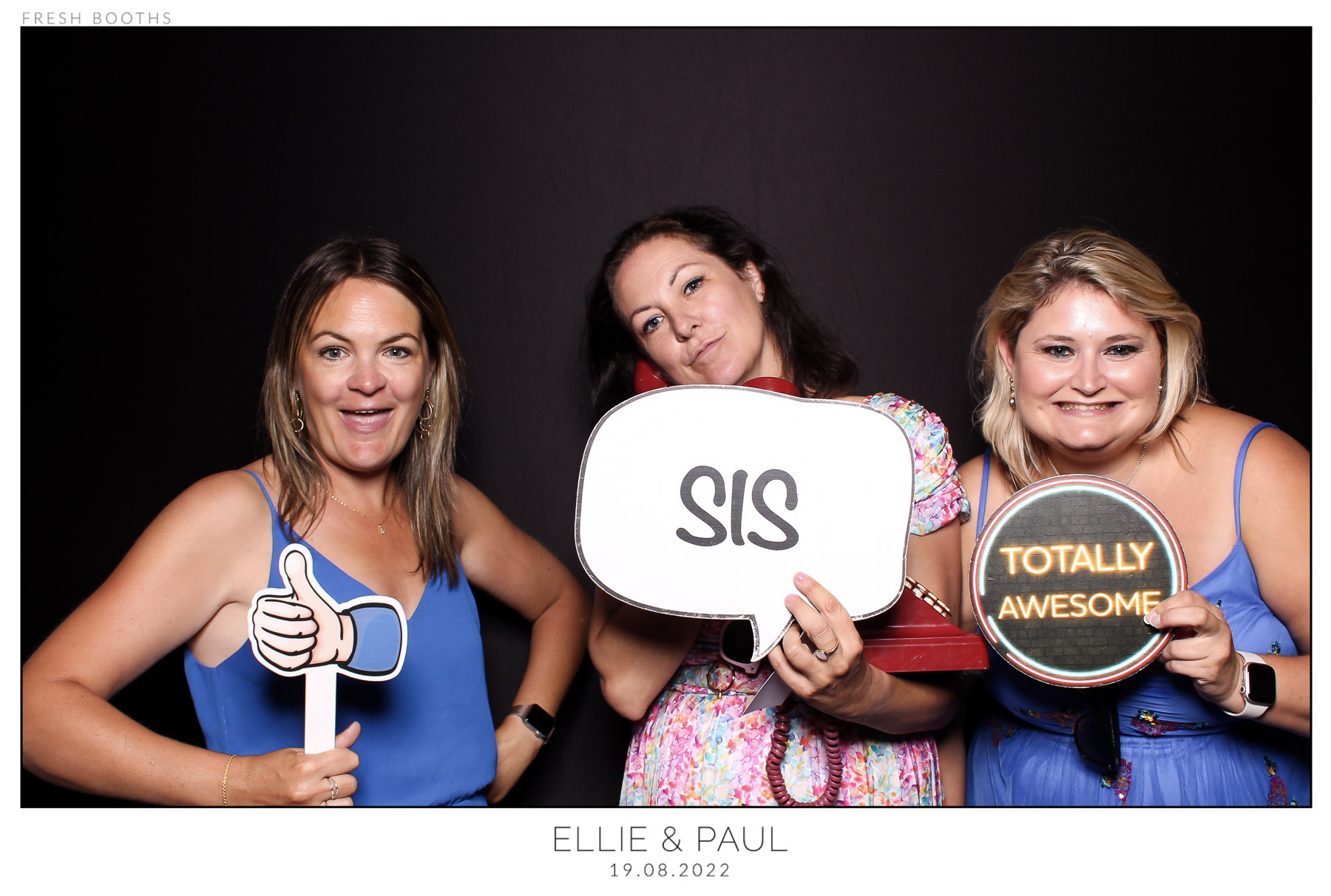 Ellie & Paul - classic Open Booth | View more photos from the event at gallery.freshbooths.com/u/FreshBooths/Ellie-Paul-classic-Open-Booth