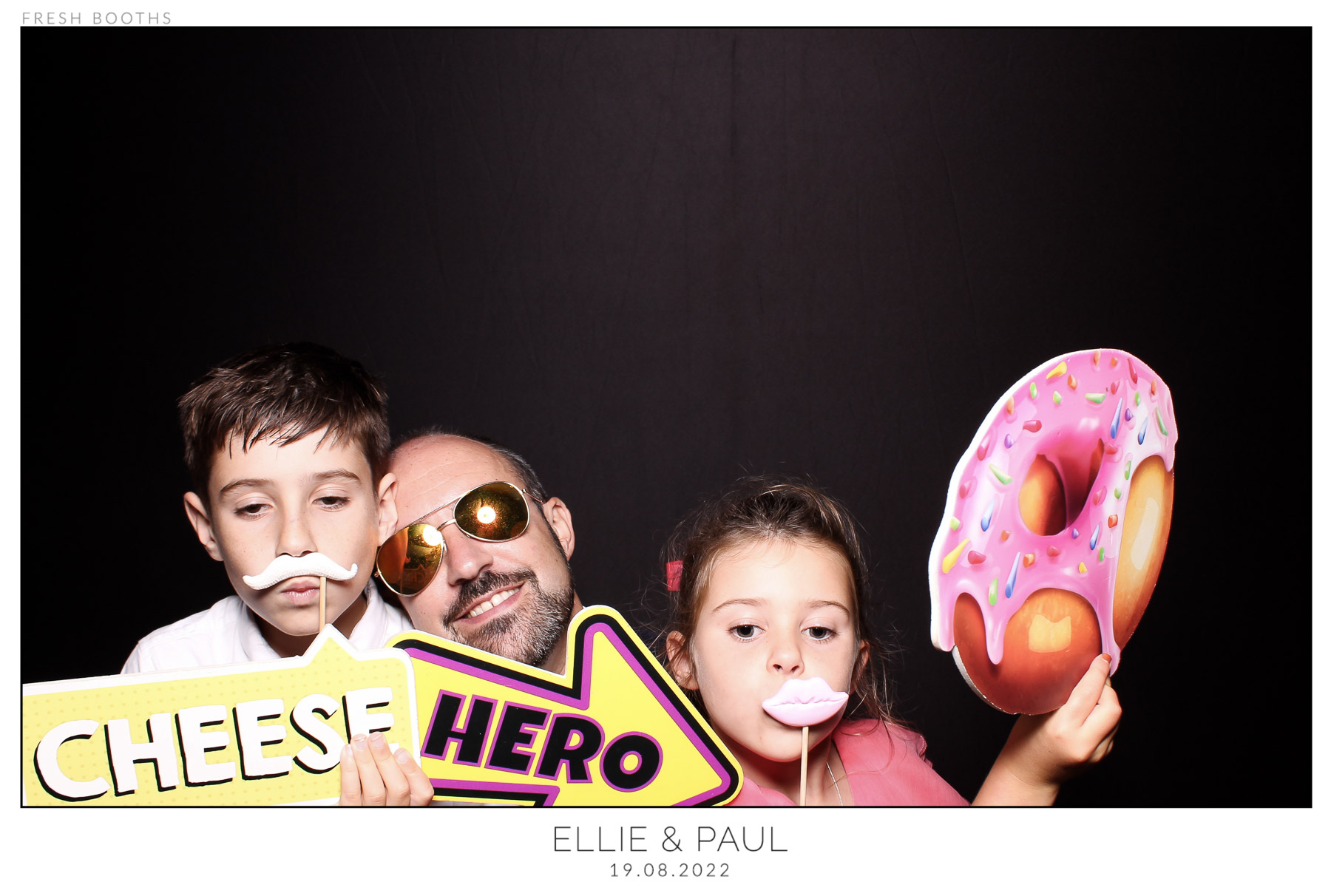 Ellie & Paul - classic Open Booth | View more photos from the event at gallery.freshbooths.com/u/FreshBooths/Ellie-Paul-classic-Open-Booth