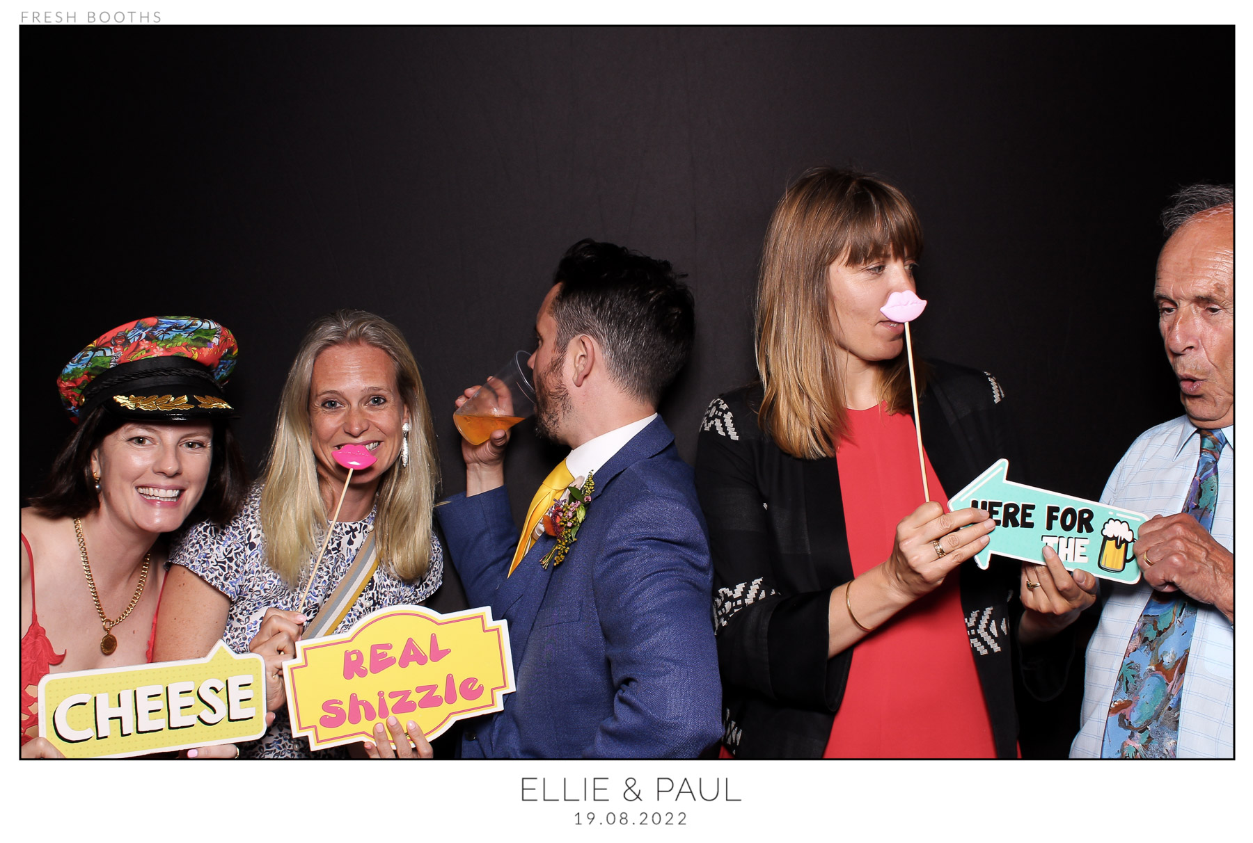 Ellie & Paul - classic Open Booth | View more photos from the event at gallery.freshbooths.com/u/FreshBooths/Ellie-Paul-classic-Open-Booth