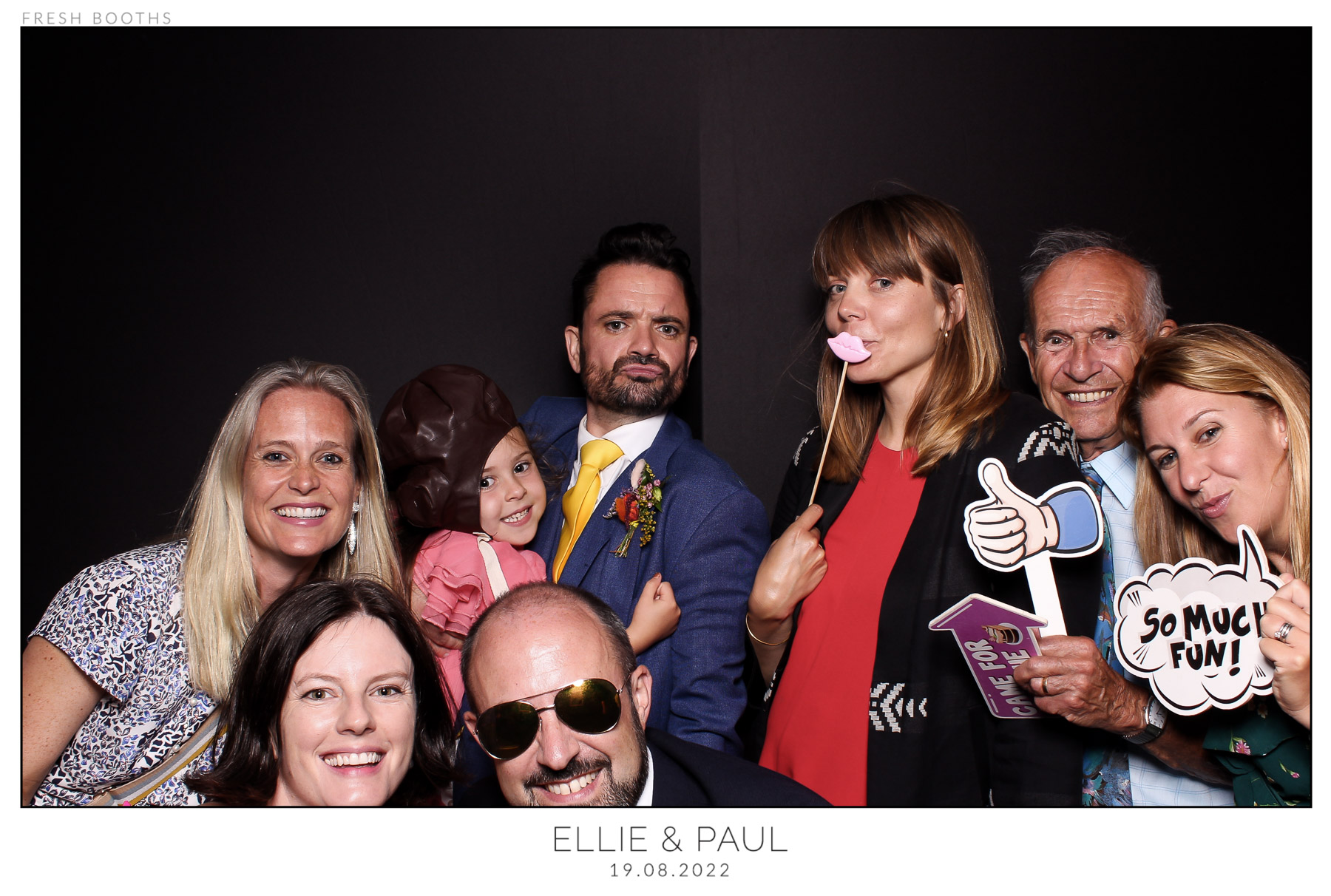 Ellie & Paul - classic Open Booth | View more photos from the event at gallery.freshbooths.com/u/FreshBooths/Ellie-Paul-classic-Open-Booth