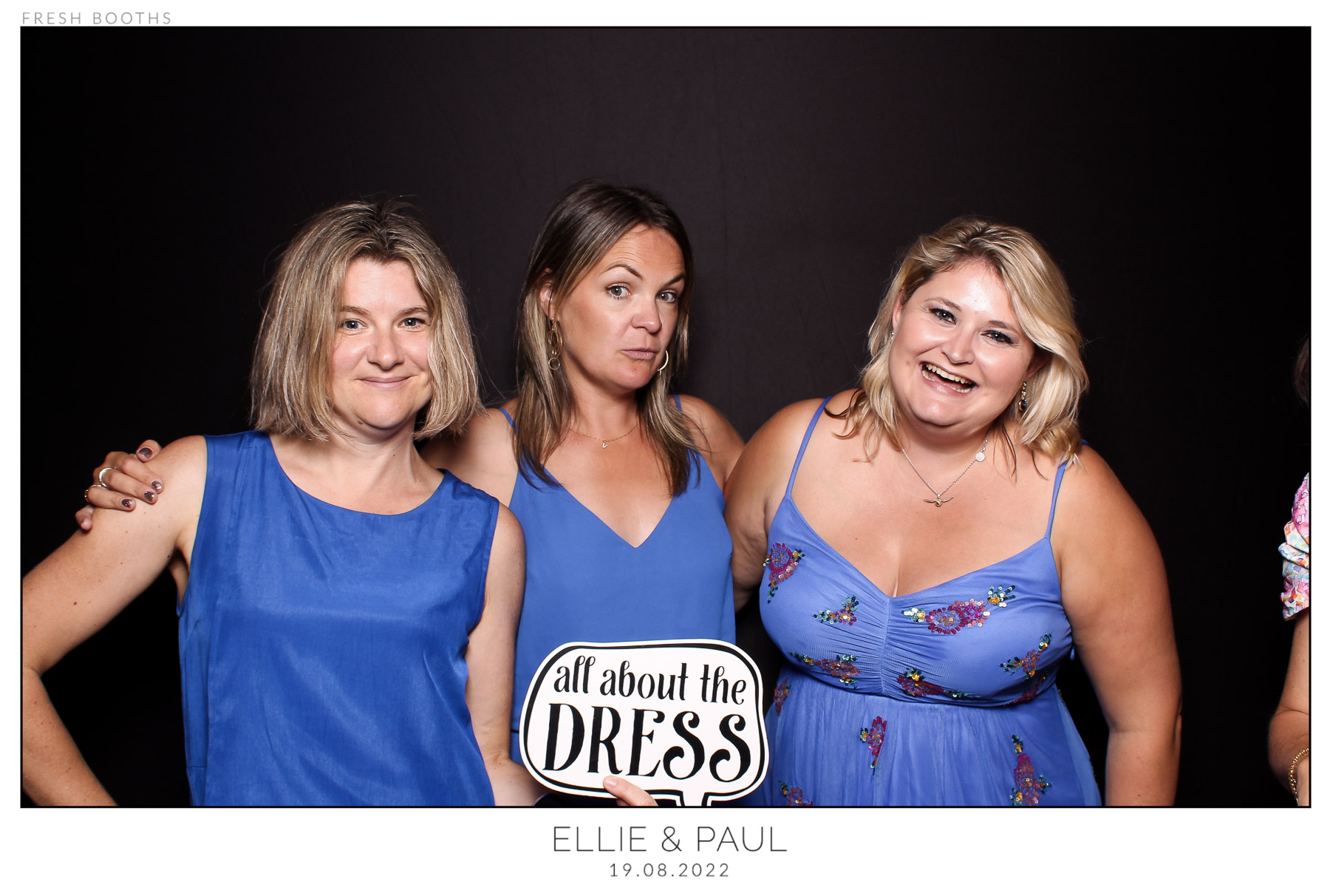 Ellie & Paul - classic Open Booth | View more photos from the event at gallery.freshbooths.com/u/FreshBooths/Ellie-Paul-classic-Open-Booth