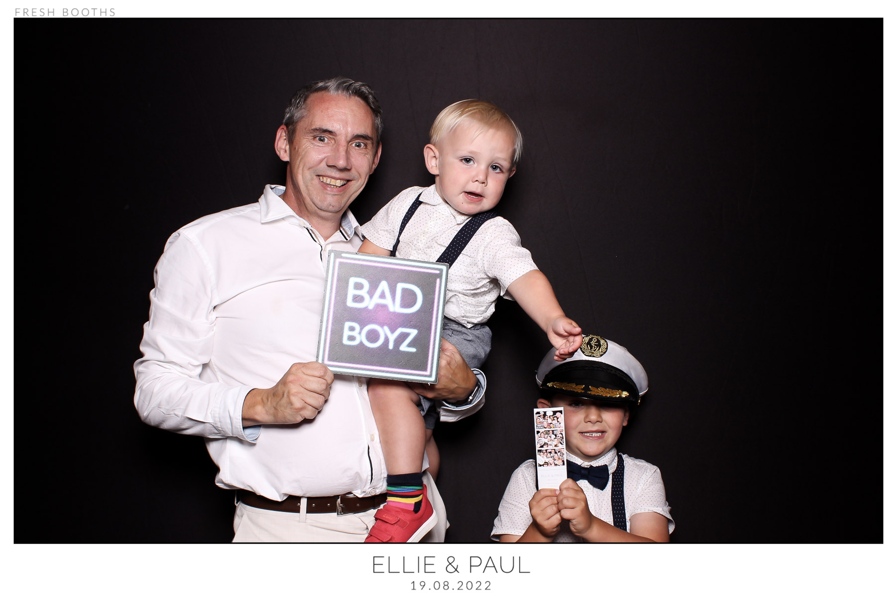 Ellie & Paul - classic Open Booth | View more photos from the event at gallery.freshbooths.com/u/FreshBooths/Ellie-Paul-classic-Open-Booth