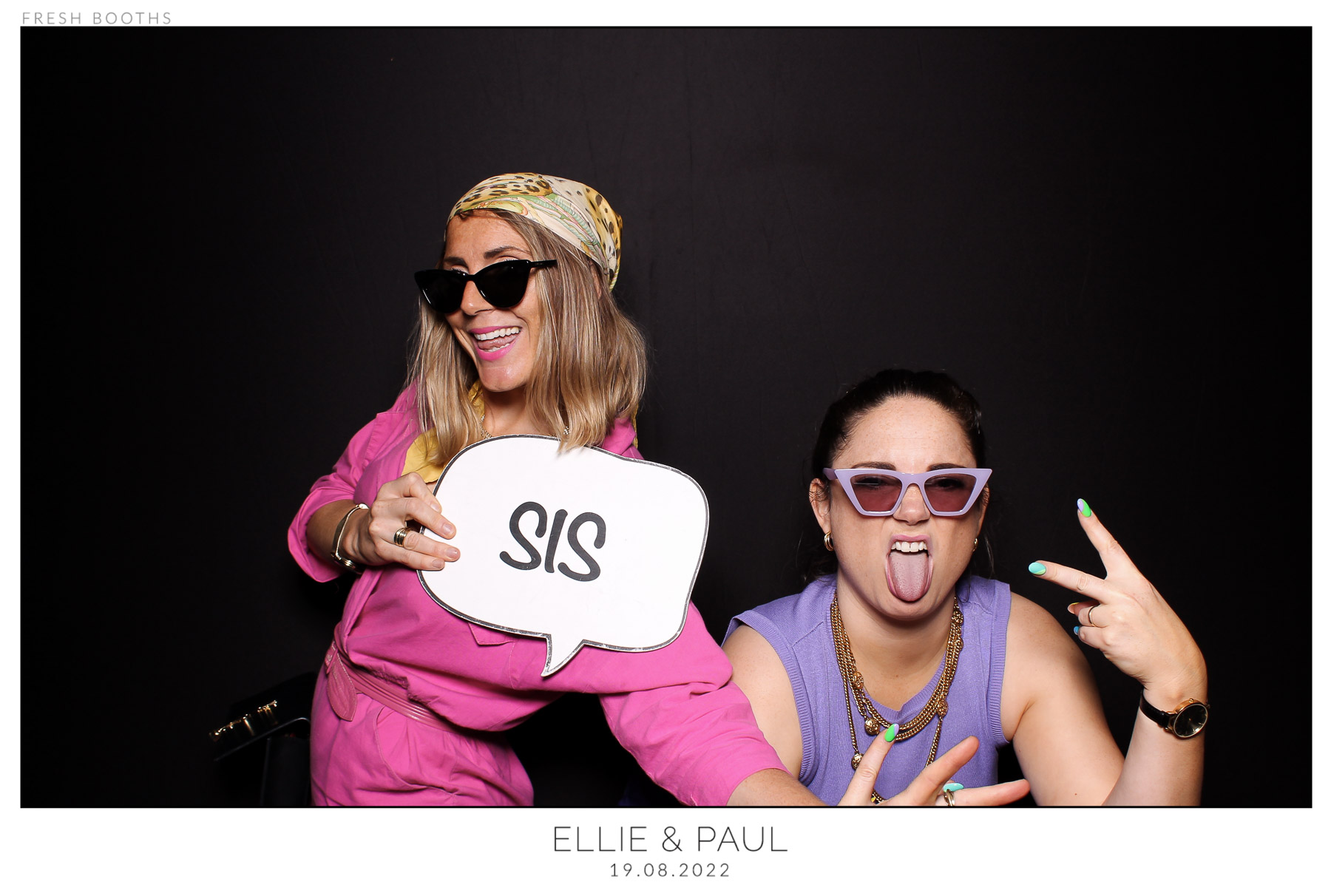 Ellie & Paul - classic Open Booth | View more photos from the event at gallery.freshbooths.com/u/FreshBooths/Ellie-Paul-classic-Open-Booth