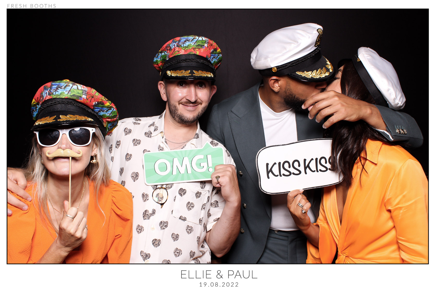 Ellie & Paul - classic Open Booth | View more photos from the event at gallery.freshbooths.com/u/FreshBooths/Ellie-Paul-classic-Open-Booth