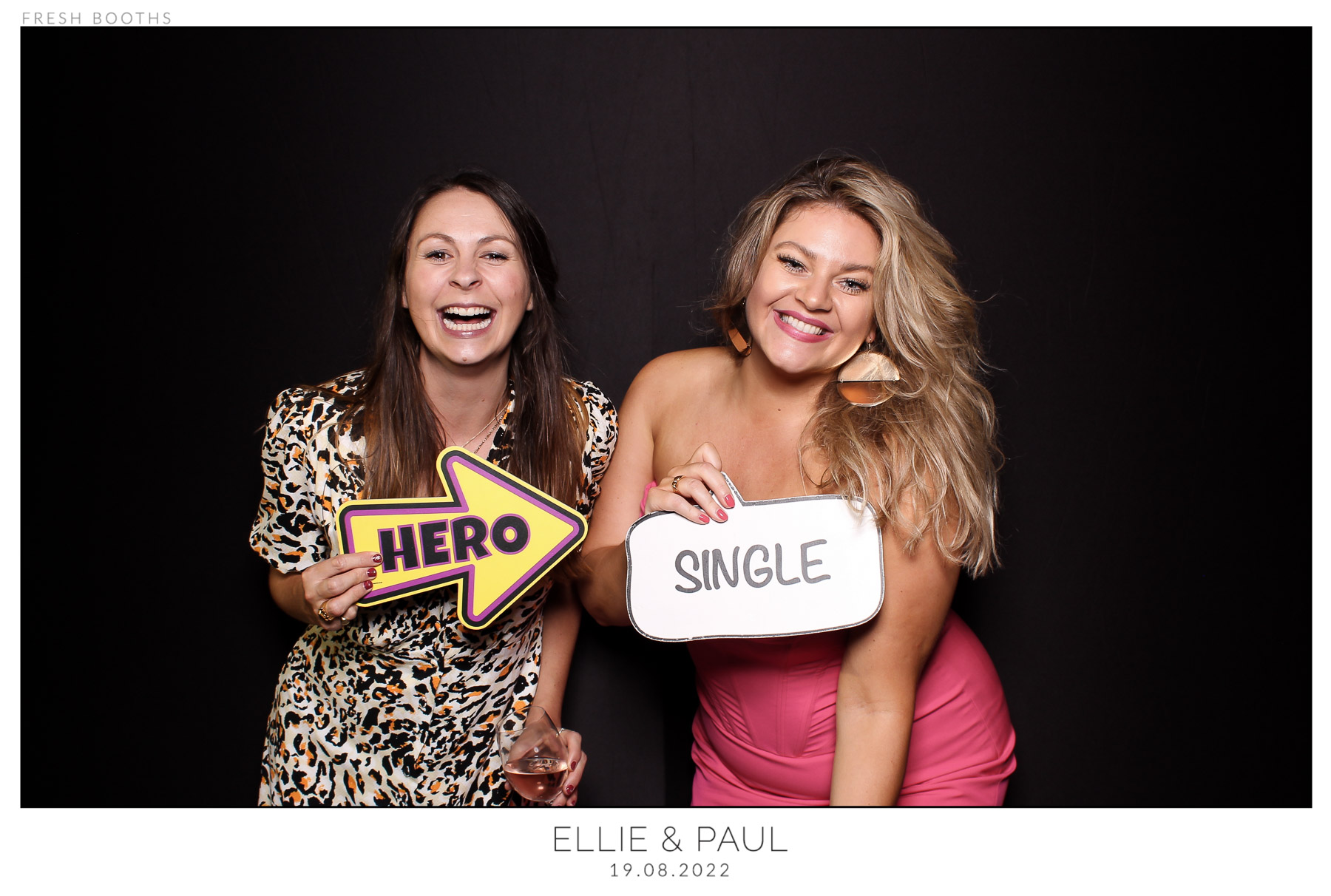 Ellie & Paul - classic Open Booth | View more photos from the event at gallery.freshbooths.com/u/FreshBooths/Ellie-Paul-classic-Open-Booth