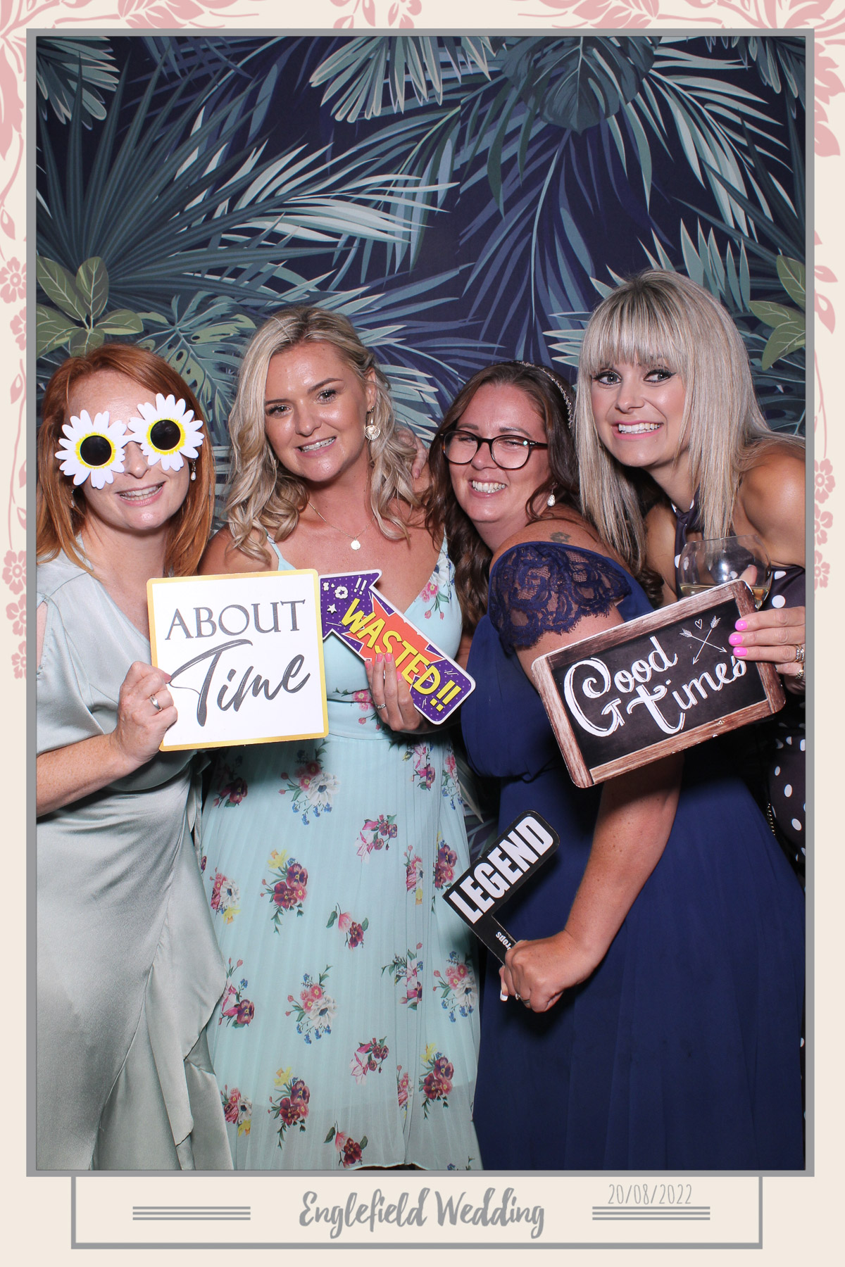 Englefield Wedding - Selfie Mirror | View more photos from the event at gallery.freshbooths.com/u/FreshBooths/Englefield-Wedding-Selfie-Mirror