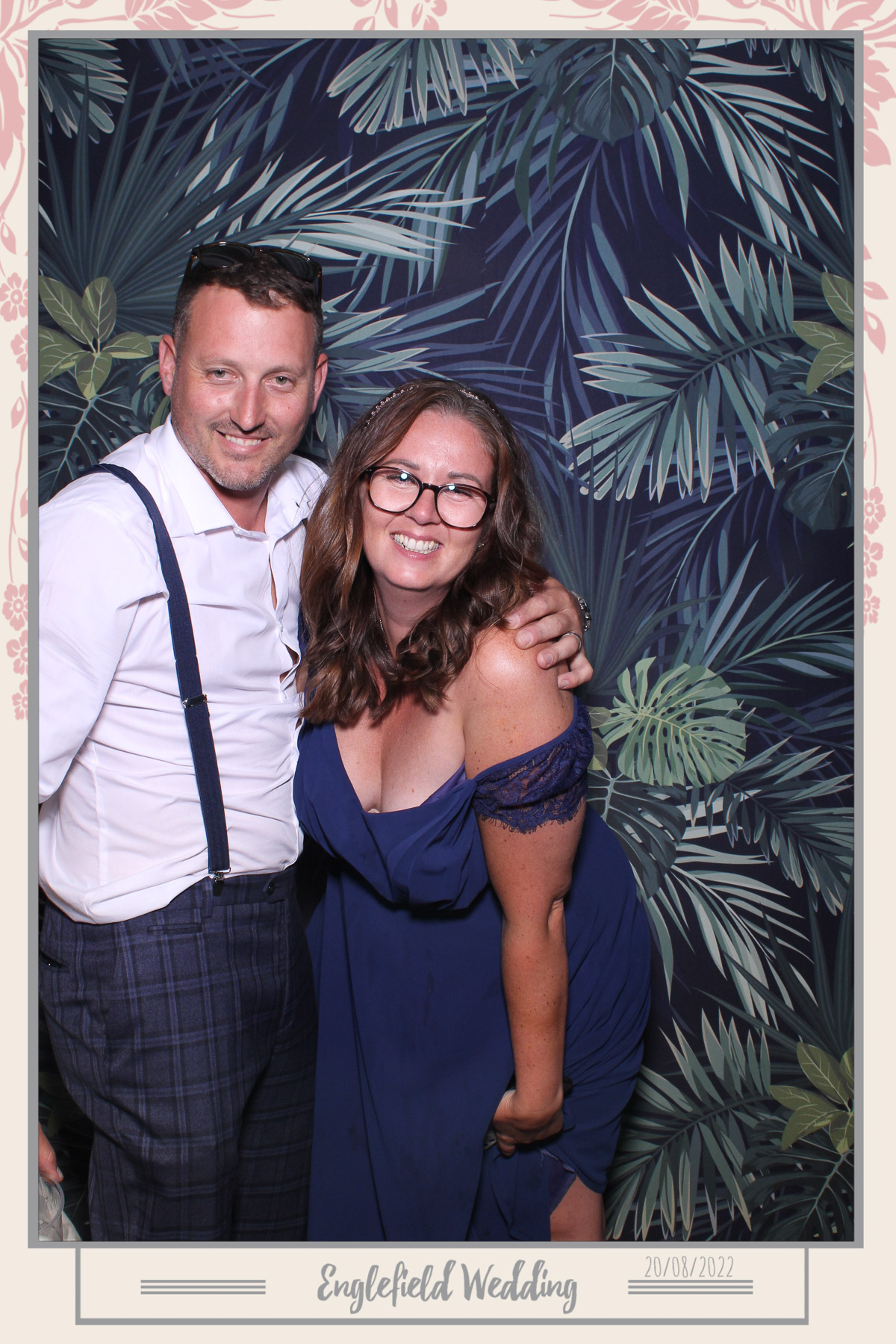 Englefield Wedding - Selfie Mirror | View more photos from the event at gallery.freshbooths.com/u/FreshBooths/Englefield-Wedding-Selfie-Mirror