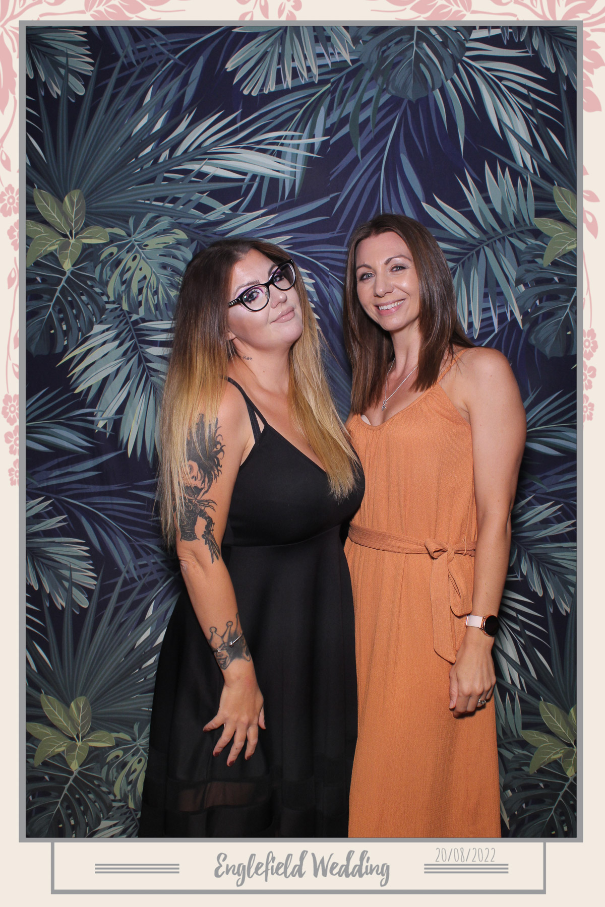 Englefield Wedding - Selfie Mirror | View more photos from the event at gallery.freshbooths.com/u/FreshBooths/Englefield-Wedding-Selfie-Mirror