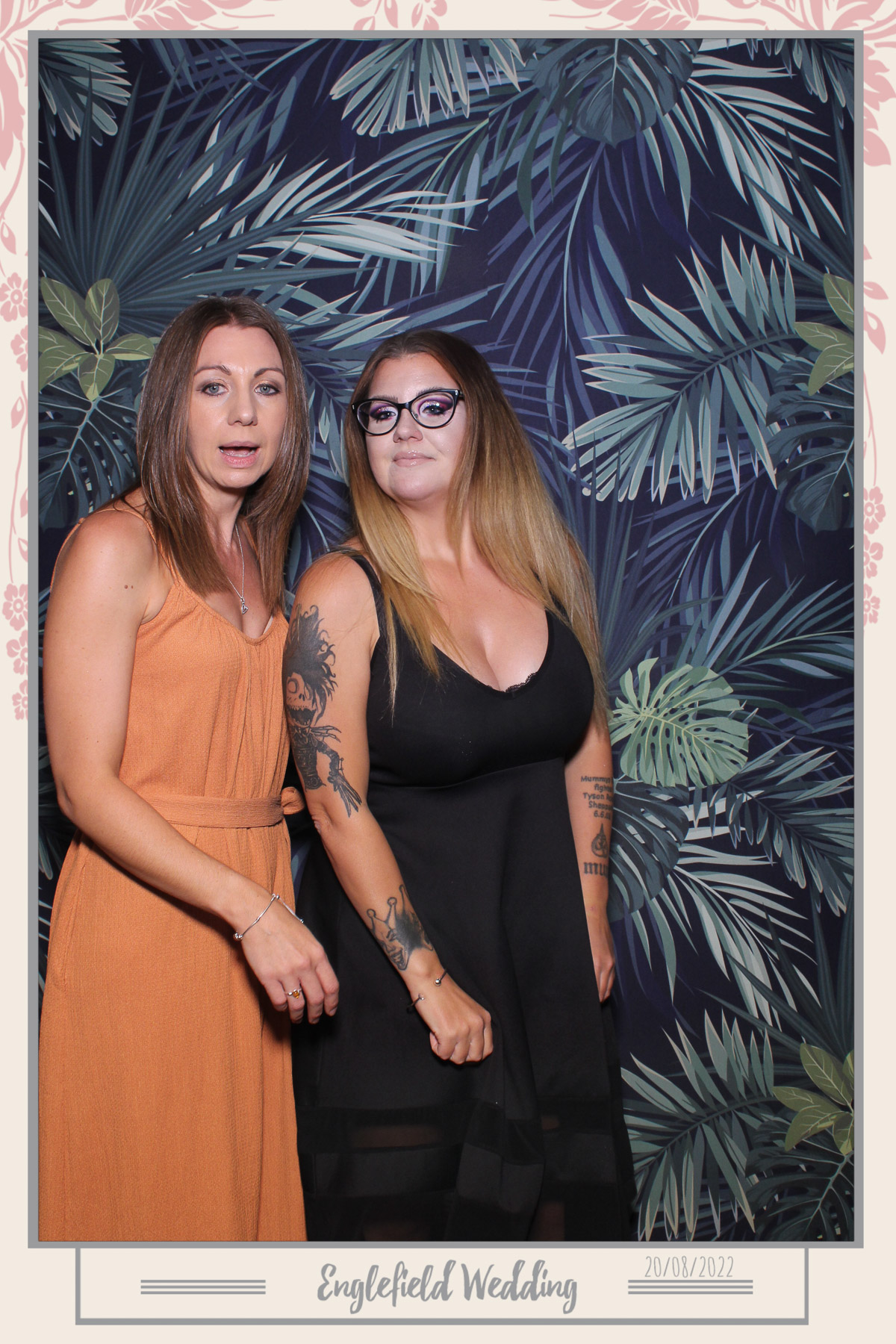 Englefield Wedding - Selfie Mirror | View more photos from the event at gallery.freshbooths.com/u/FreshBooths/Englefield-Wedding-Selfie-Mirror