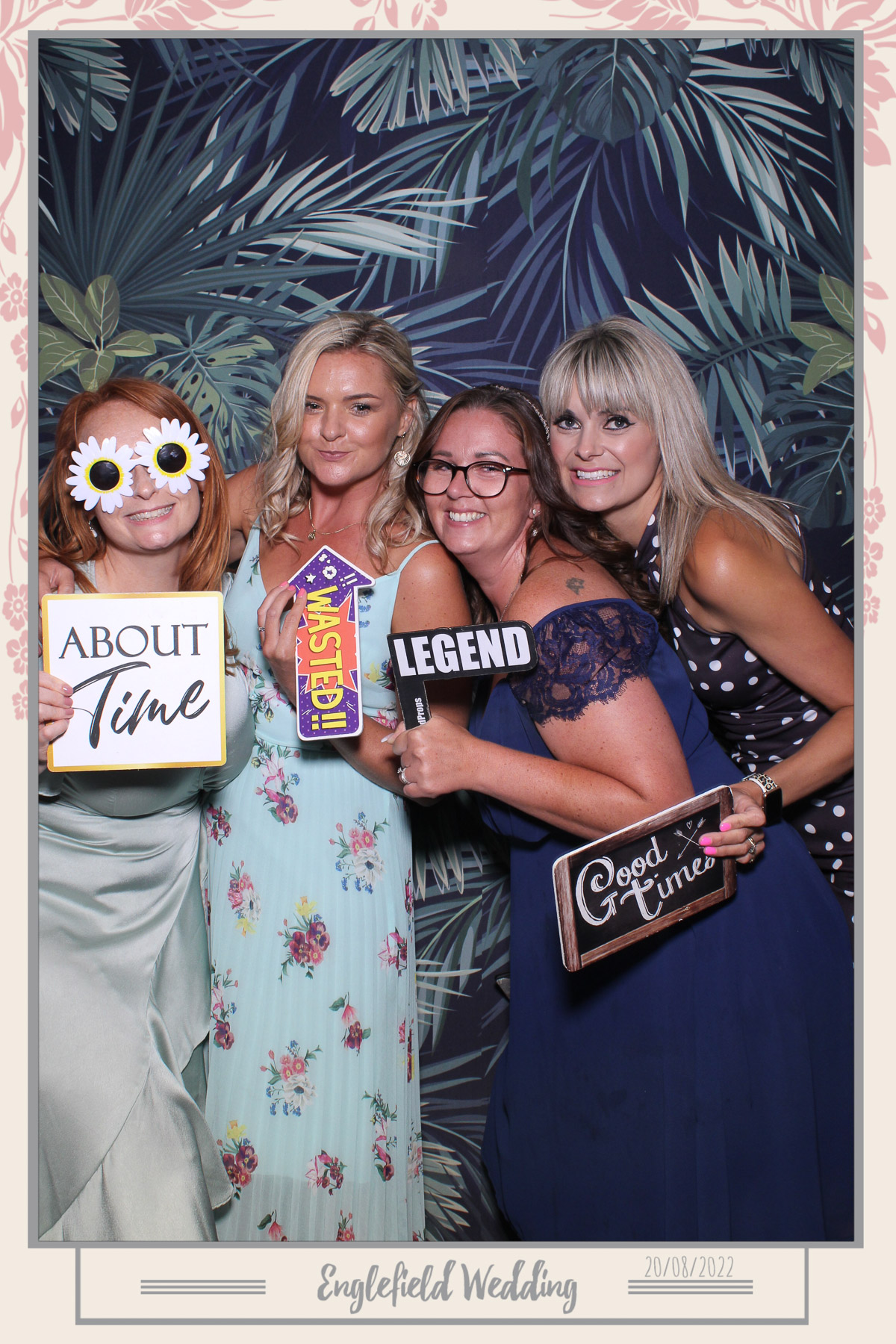 Englefield Wedding - Selfie Mirror | View more photos from the event at gallery.freshbooths.com/u/FreshBooths/Englefield-Wedding-Selfie-Mirror