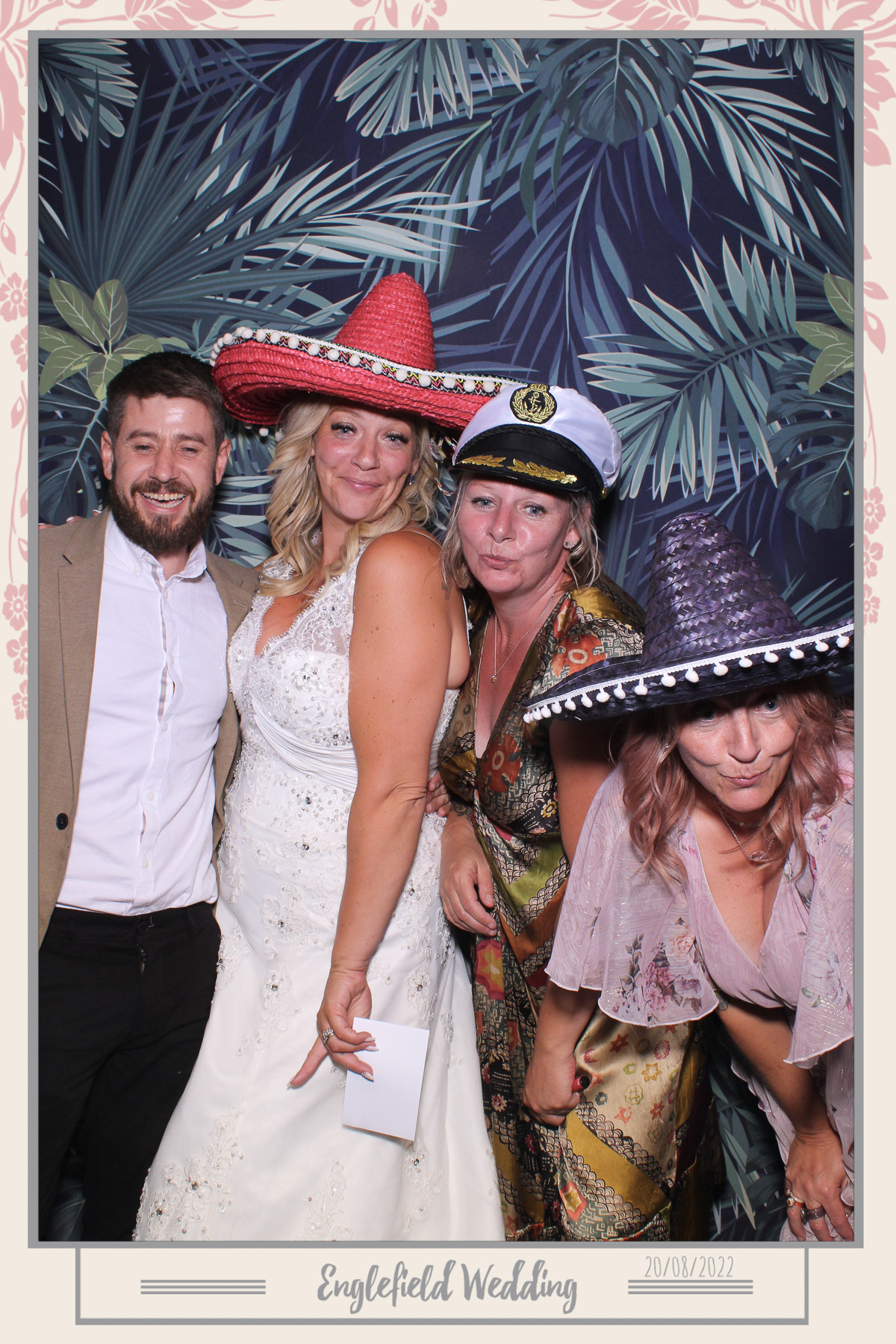 Englefield Wedding - Selfie Mirror | View more photos from the event at gallery.freshbooths.com/u/FreshBooths/Englefield-Wedding-Selfie-Mirror