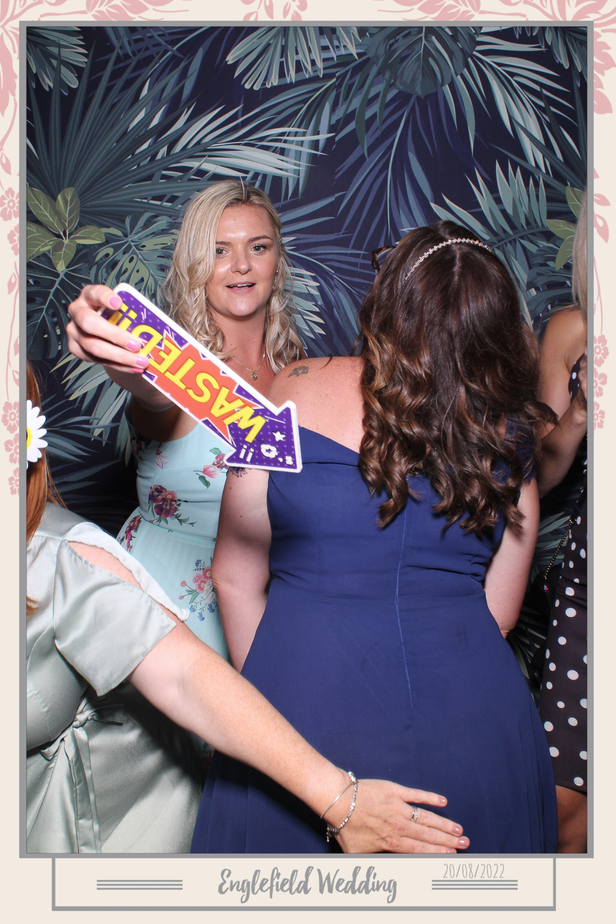 Englefield Wedding - Selfie Mirror | View more photos from the event at gallery.freshbooths.com/u/FreshBooths/Englefield-Wedding-Selfie-Mirror