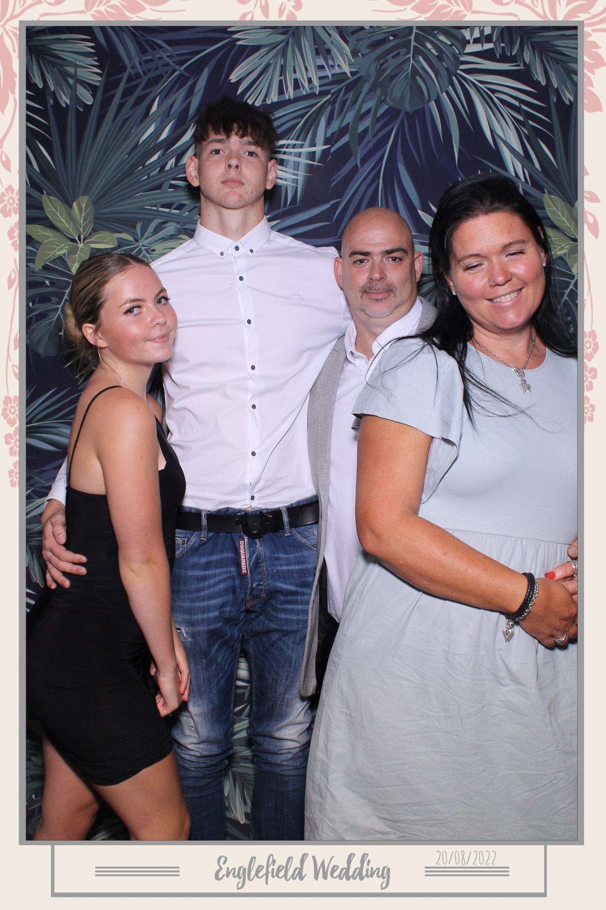 Englefield Wedding - Selfie Mirror | View more photos from the event at gallery.freshbooths.com/u/FreshBooths/Englefield-Wedding-Selfie-Mirror