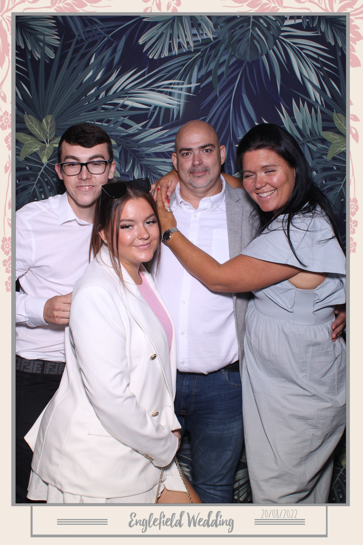 Englefield Wedding - Selfie Mirror | View more photos from the event at gallery.freshbooths.com/u/FreshBooths/Englefield-Wedding-Selfie-Mirror