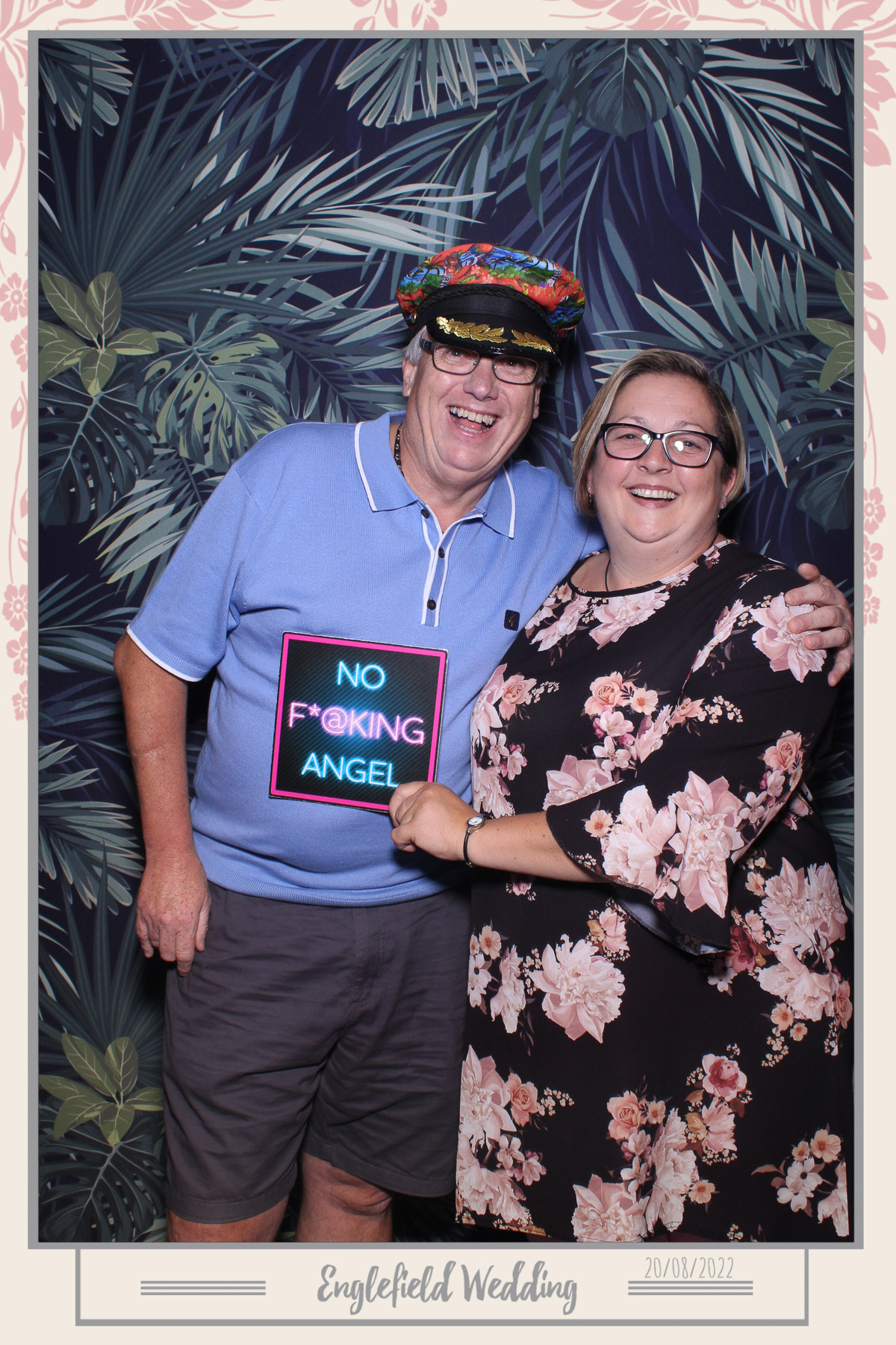 Englefield Wedding - Selfie Mirror | View more photos from the event at gallery.freshbooths.com/u/FreshBooths/Englefield-Wedding-Selfie-Mirror