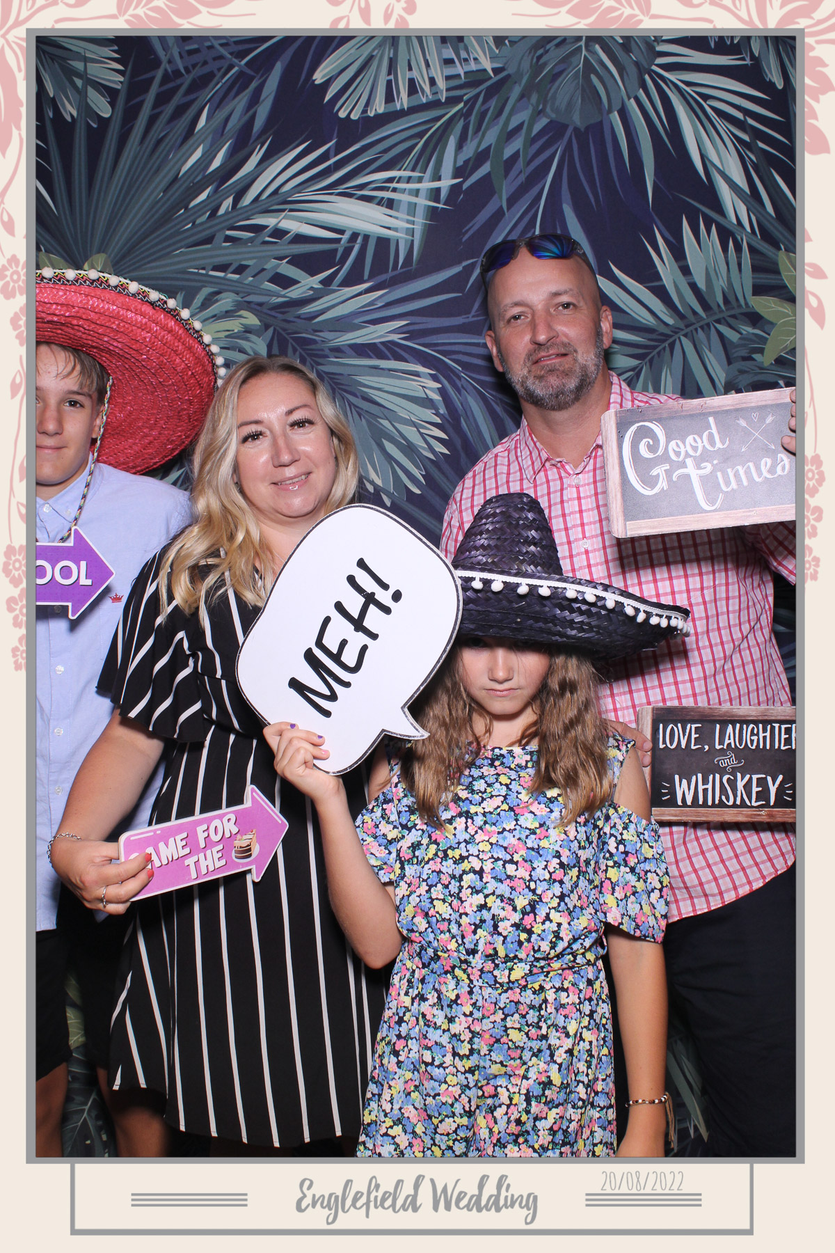 Englefield Wedding - Selfie Mirror | View more photos from the event at gallery.freshbooths.com/u/FreshBooths/Englefield-Wedding-Selfie-Mirror