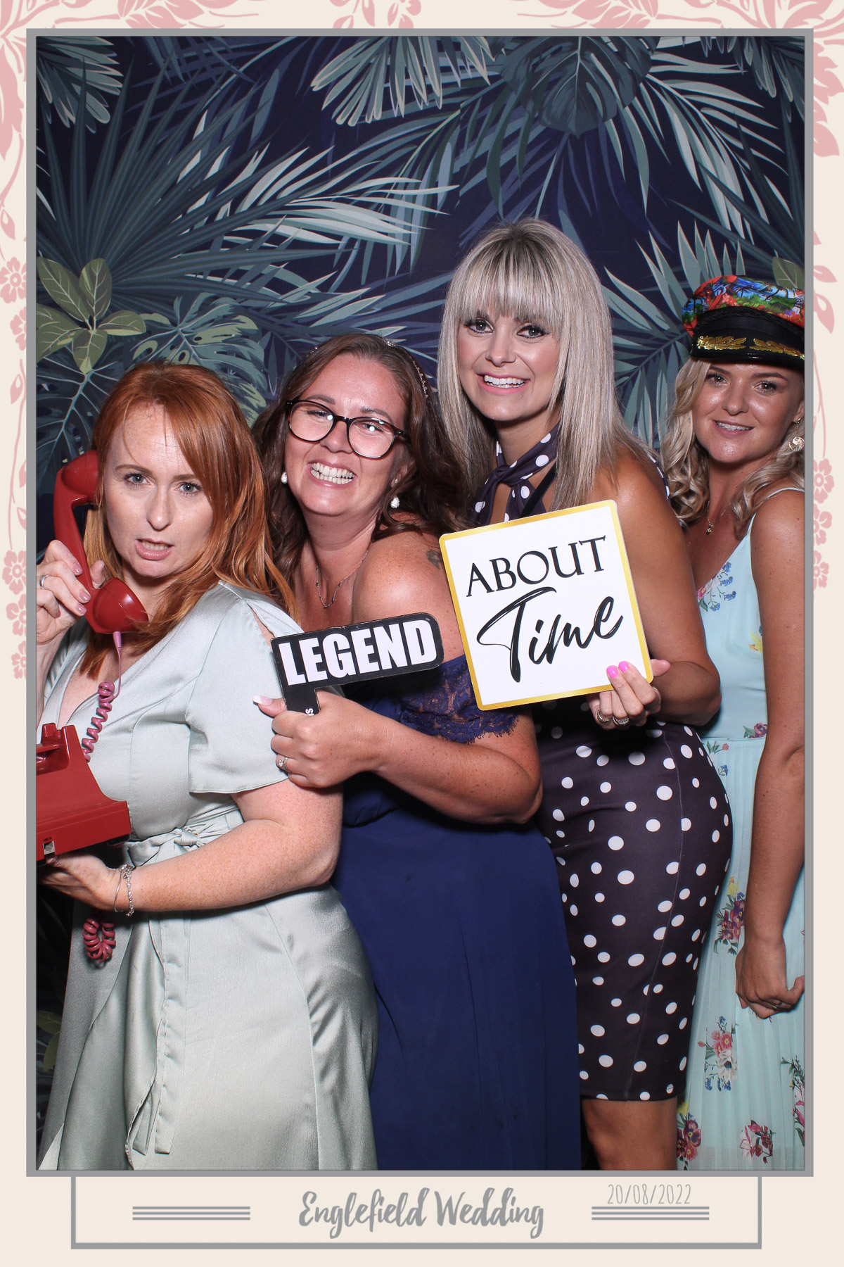 Englefield Wedding - Selfie Mirror | View more photos from the event at gallery.freshbooths.com/u/FreshBooths/Englefield-Wedding-Selfie-Mirror